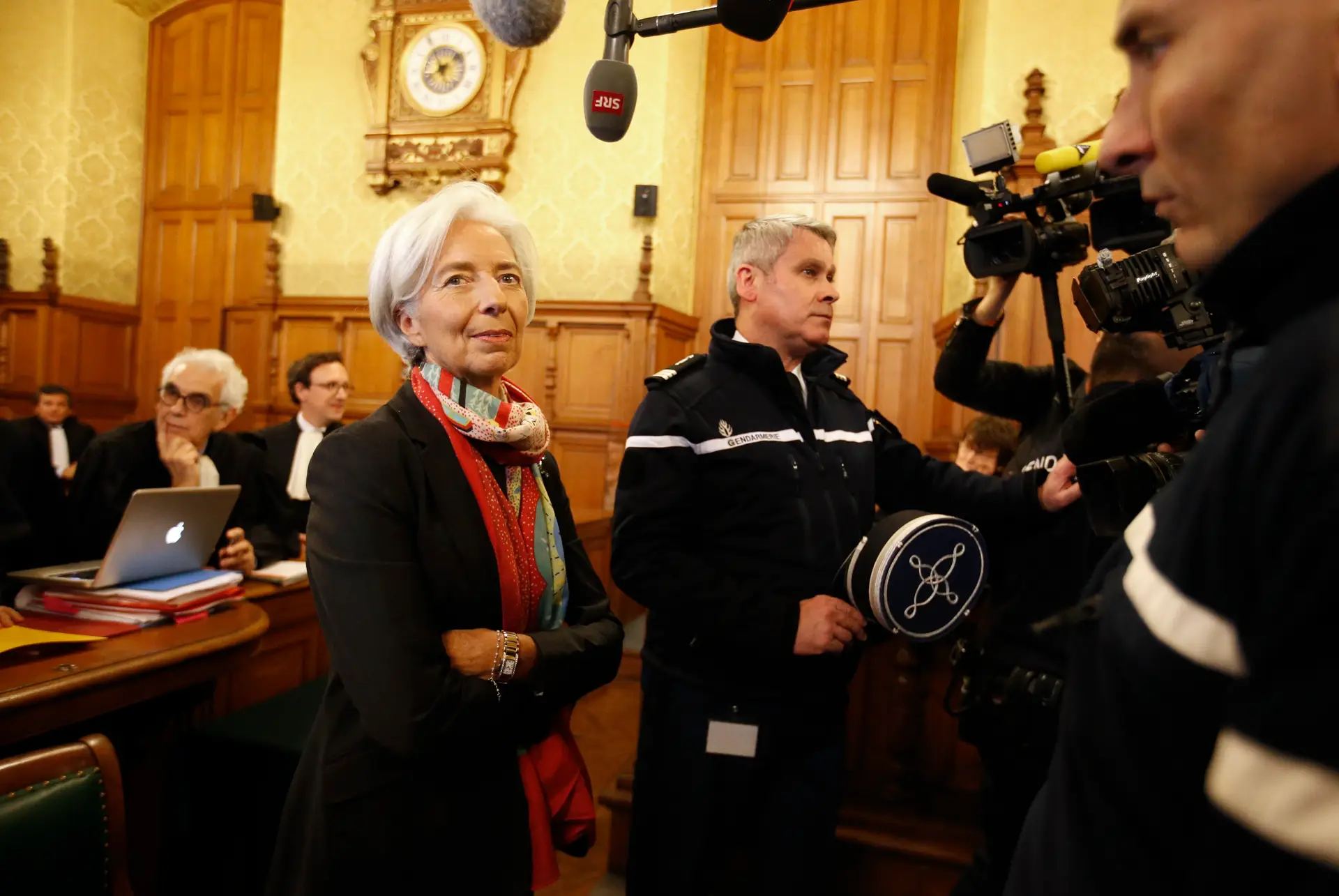 Diretora do FMI considerada culpada por tribunal francês, mas sem punição
