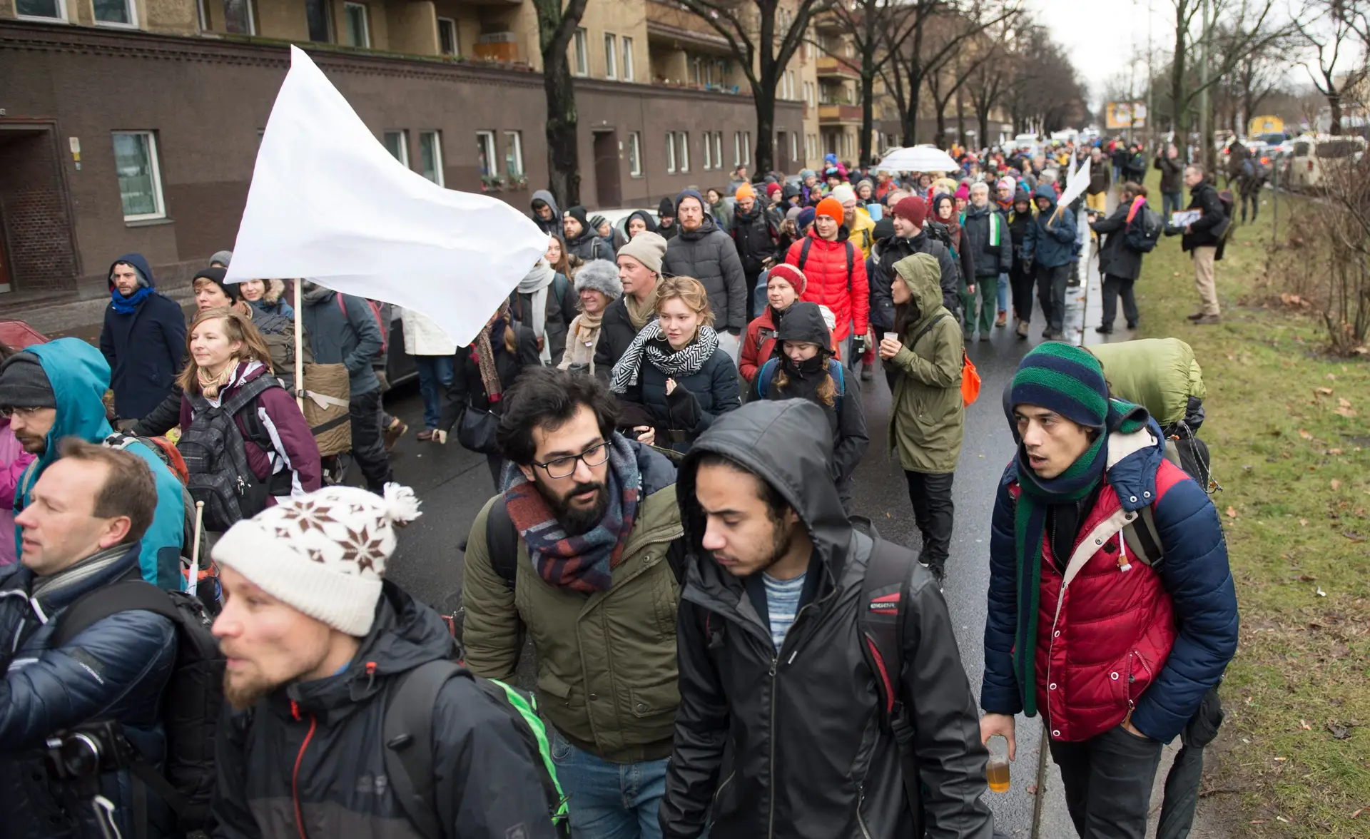 Marcha a pé de Berlim a Alepo pela paz