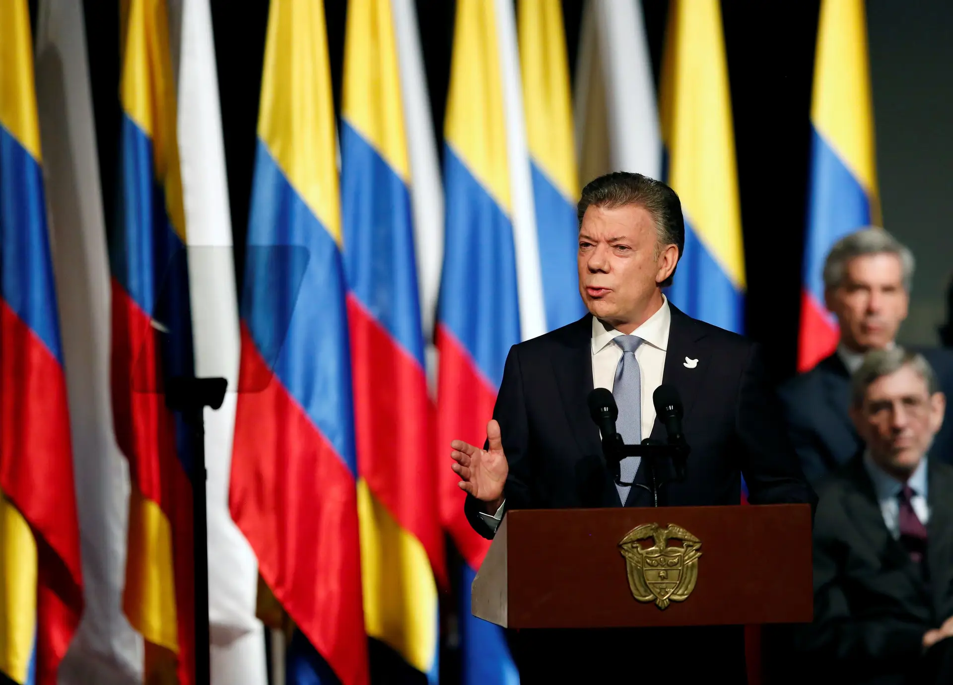 Presidente da Colômbia apela à construção da paz após fim das FARC