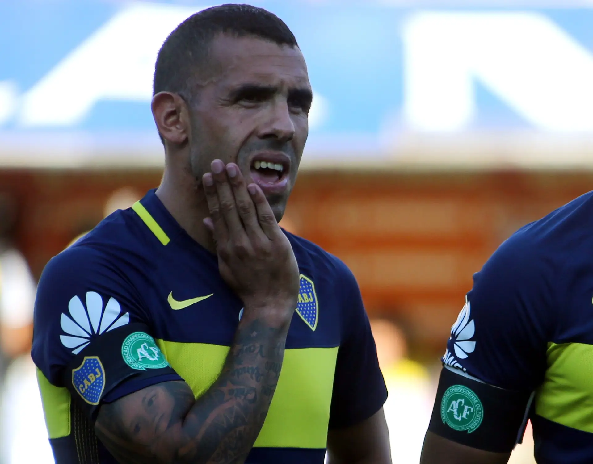 Tévez é o futebolista mais bem pago do mundo ao assinar por clube chinês