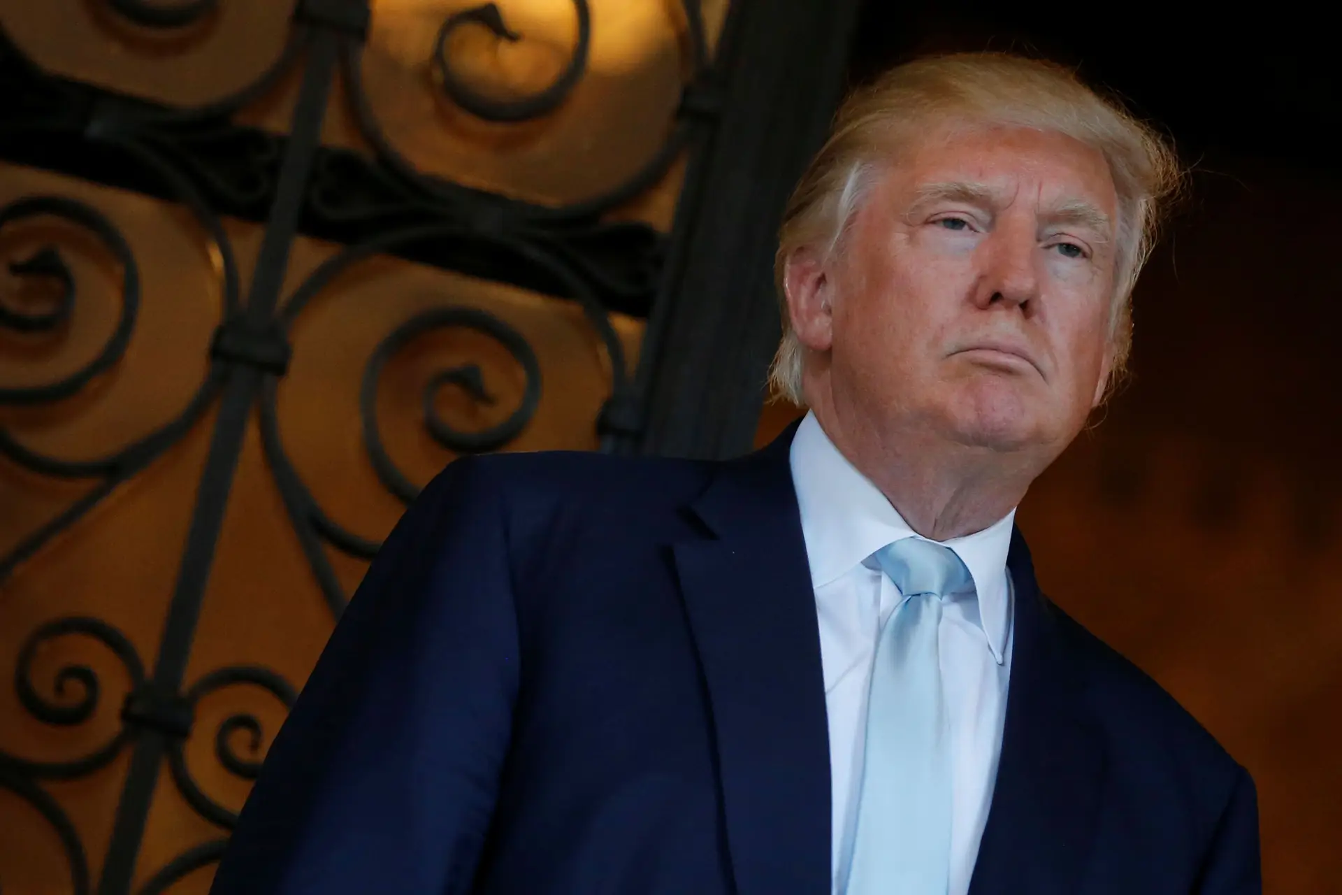 Trump reúne-se com serviços de informação por causa da Rússia