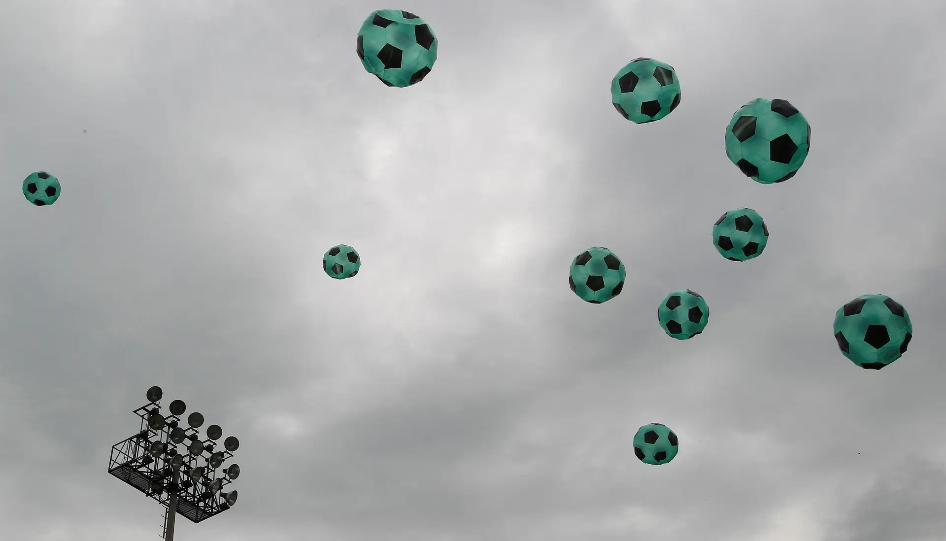 Chapecoense vai contratar 20 jogadores