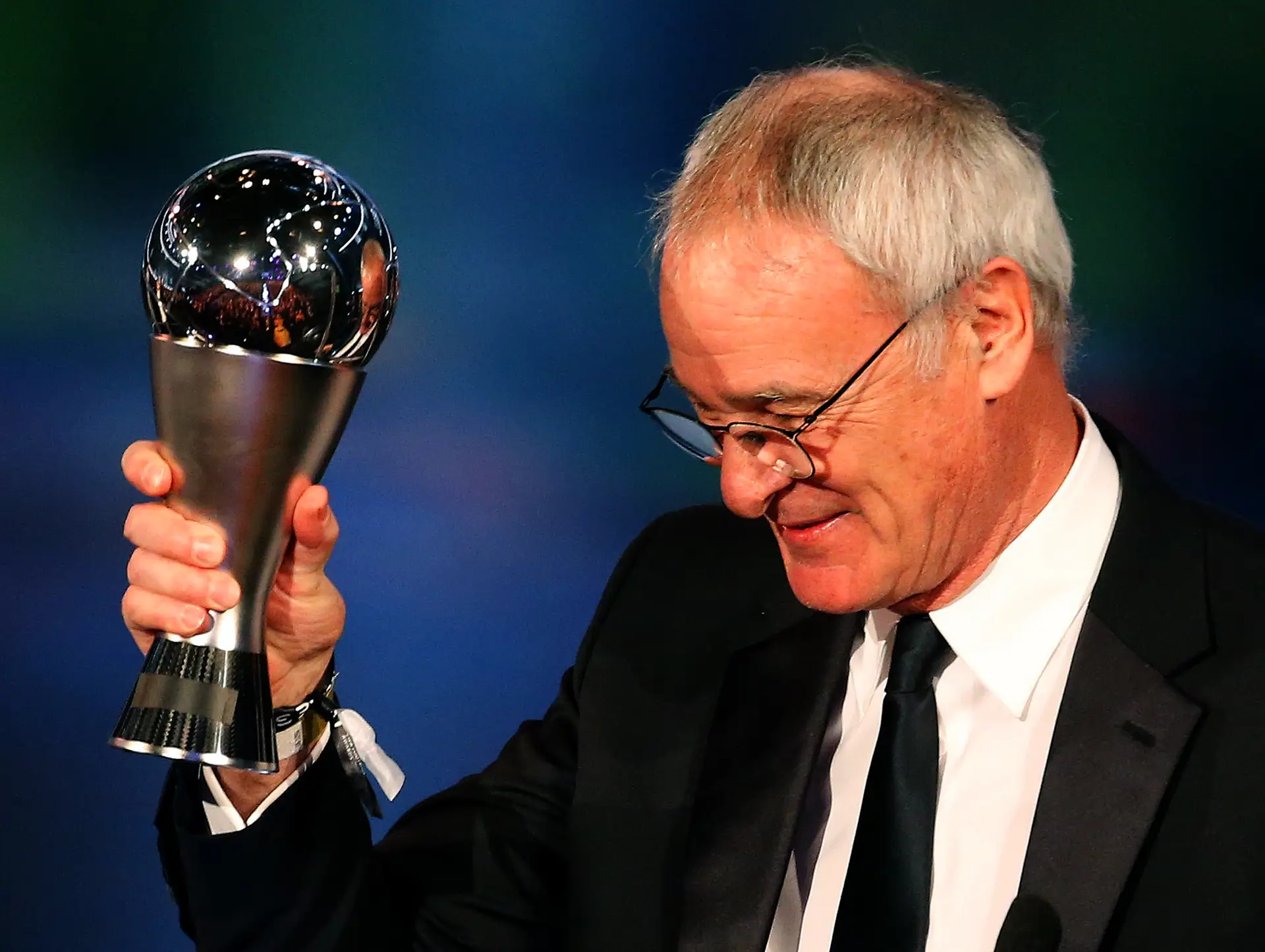 Claudio Ranieri eleito melhor treinador do mundo