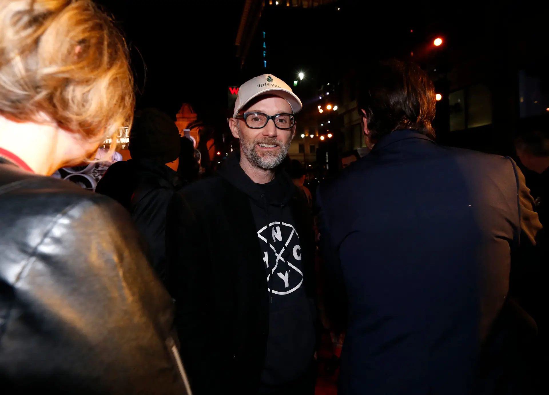 Moby relatou que foi contactado por um agente para pôr música num dos bailes que decorrerão na capital norte-americana na noite de 20 de janeiro, data em que Trump presta juramento.