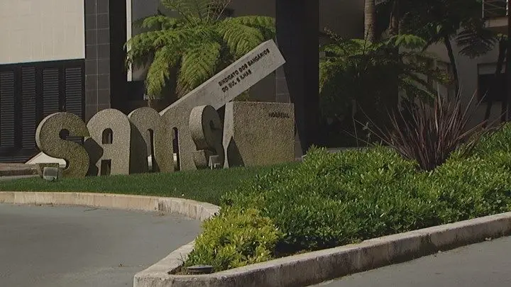 1500 trabalhadores do SAMS em greve