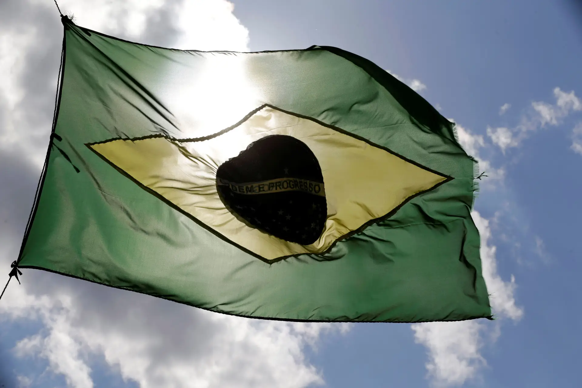 Human Rights Watch fala em "problemas crónicos de direitos humanos" no Brasil