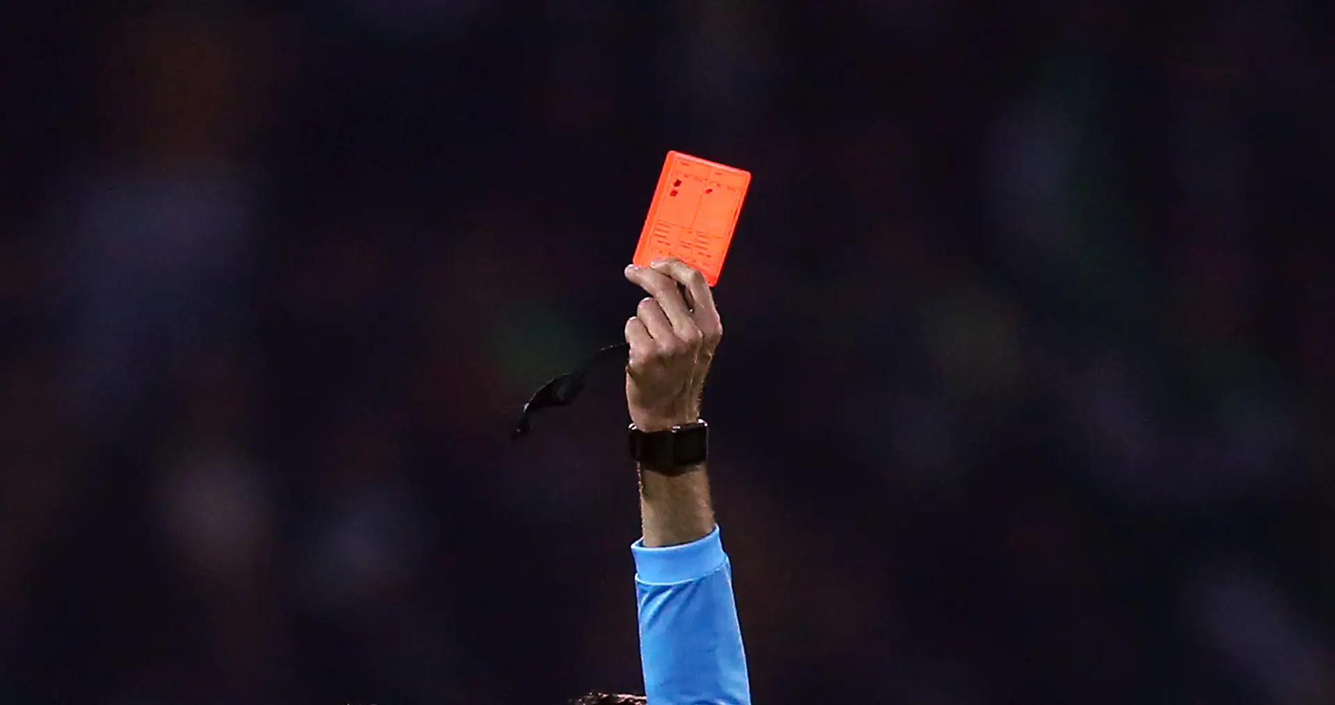 O central leonino Rúben Semedo foi expulso aos 72 minutos, por acumulação de amarelos.