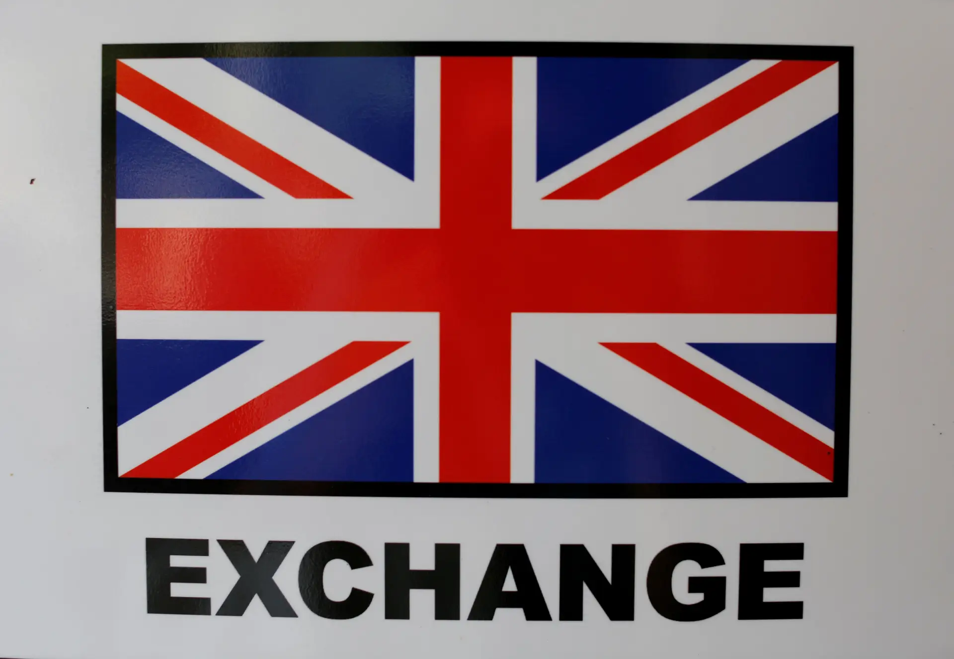 Libra cai após notícias sobre aproximação do Brexit