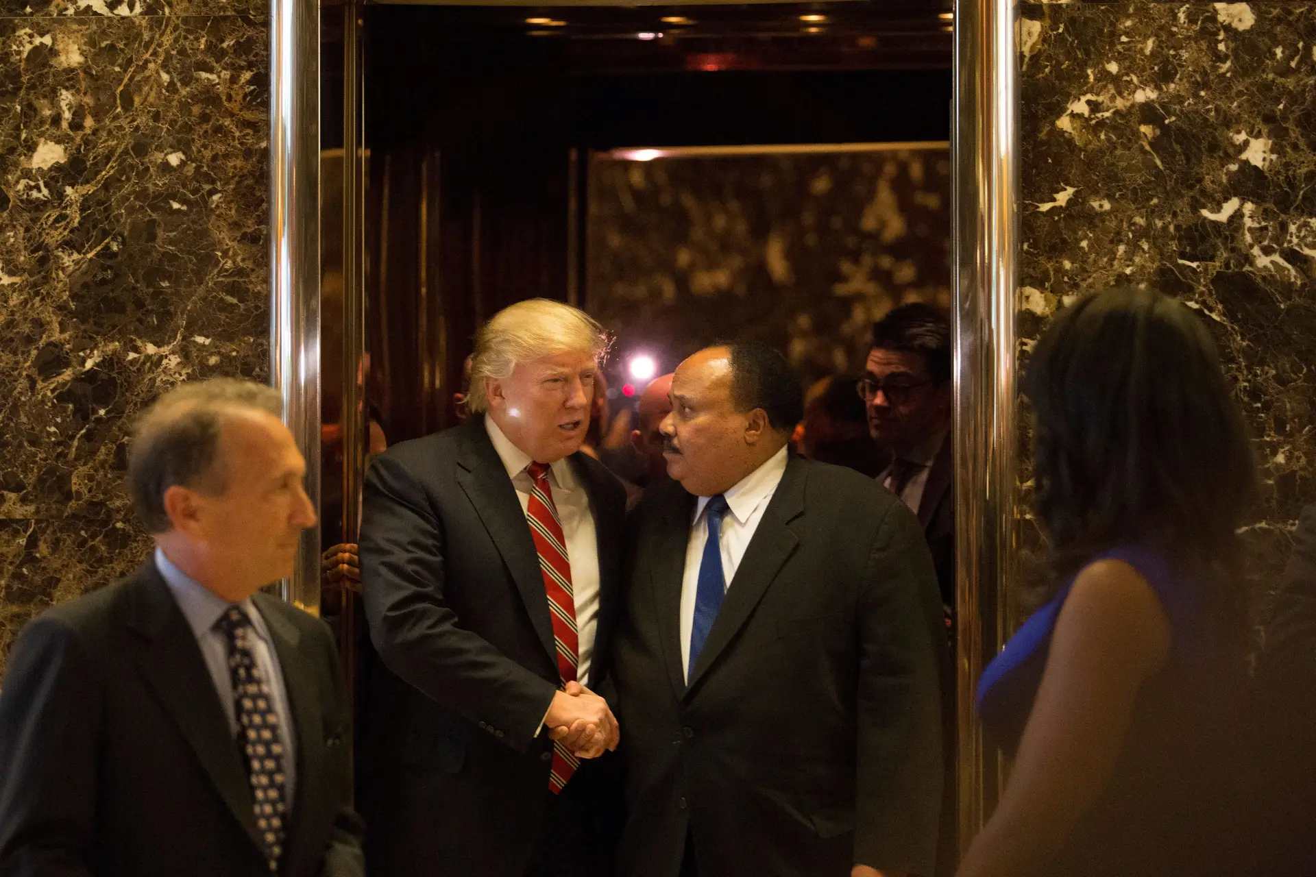 Trump homenageia Martin Luther King após atacar outra figura dos direitos civis