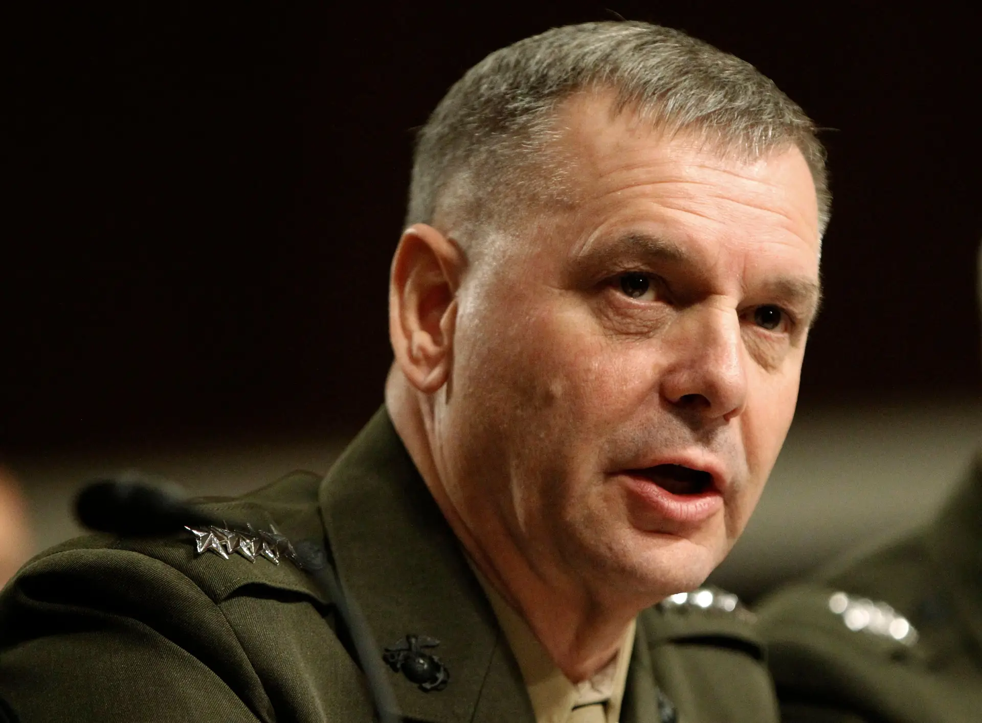 Obama amnistia o seu "general favorito" James Cartwright