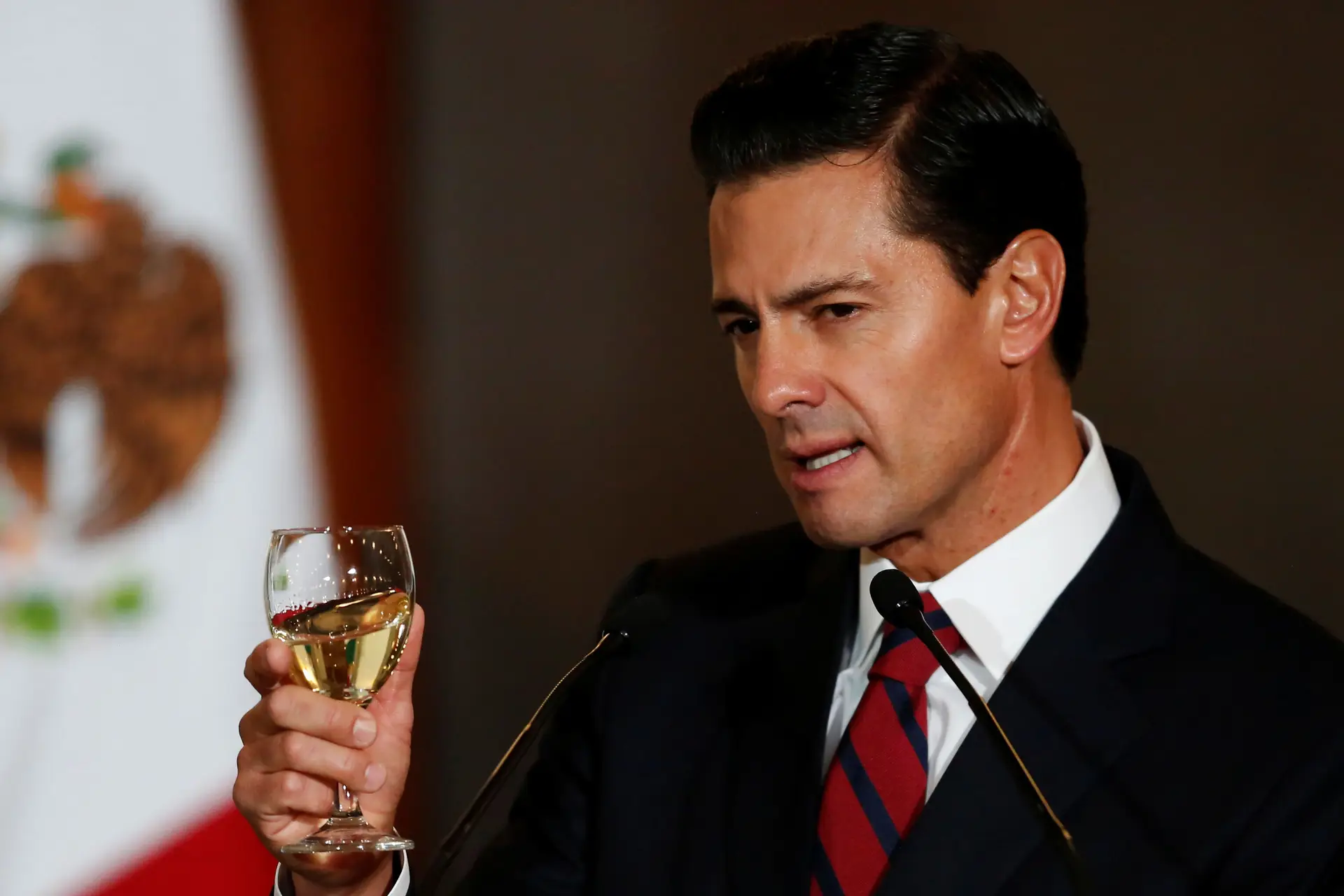 Presidente mexicano quer manter relações respeitosas com Trump