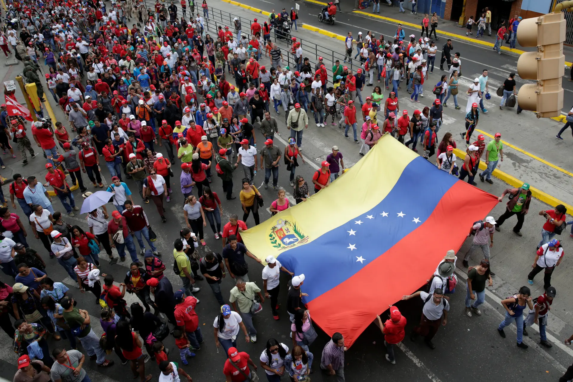 Oposição venezuelana anuncia realização de manifestações inesperadas