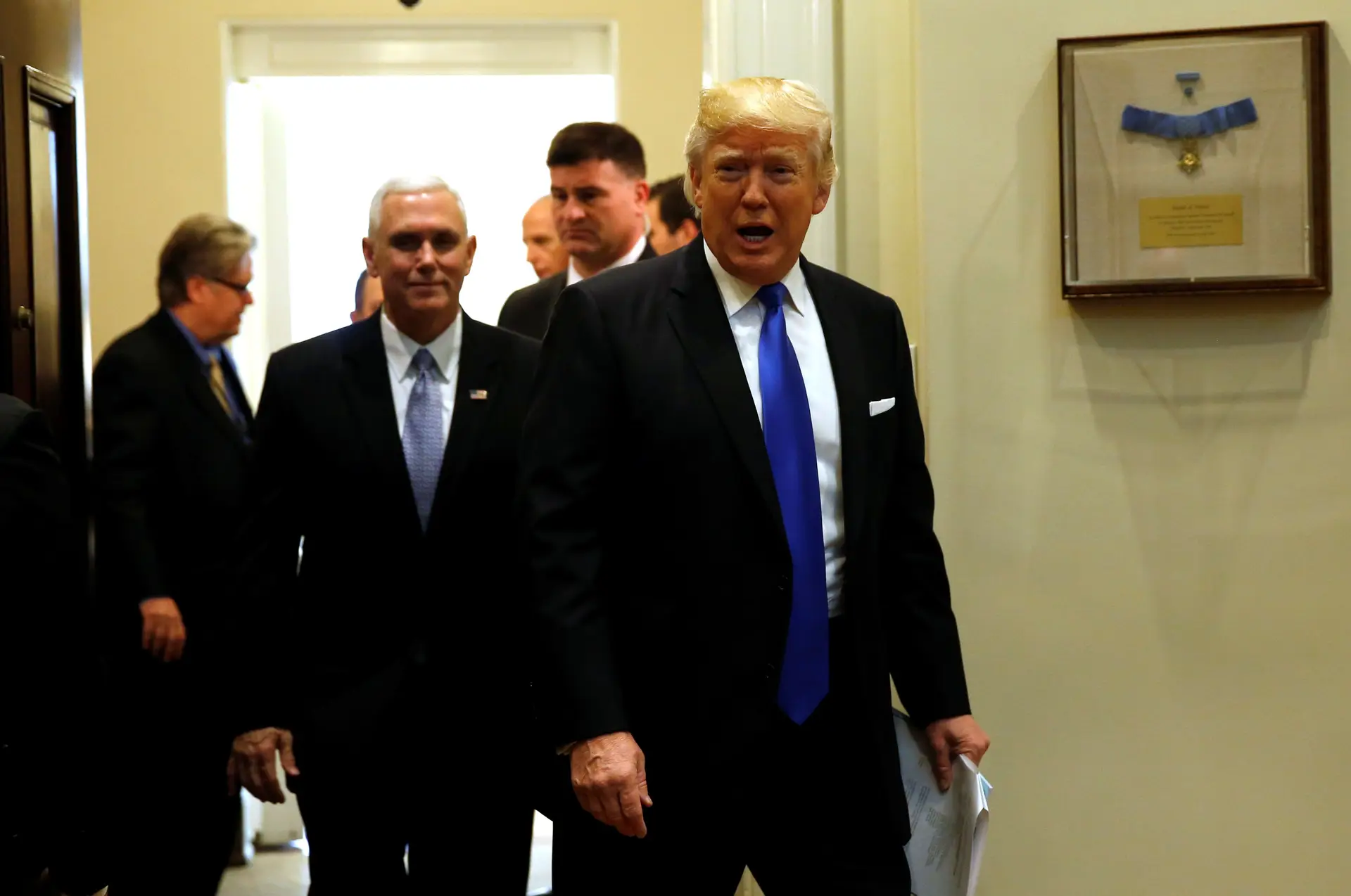 Trump vai avançar com a construção de dois controversos oleodutos