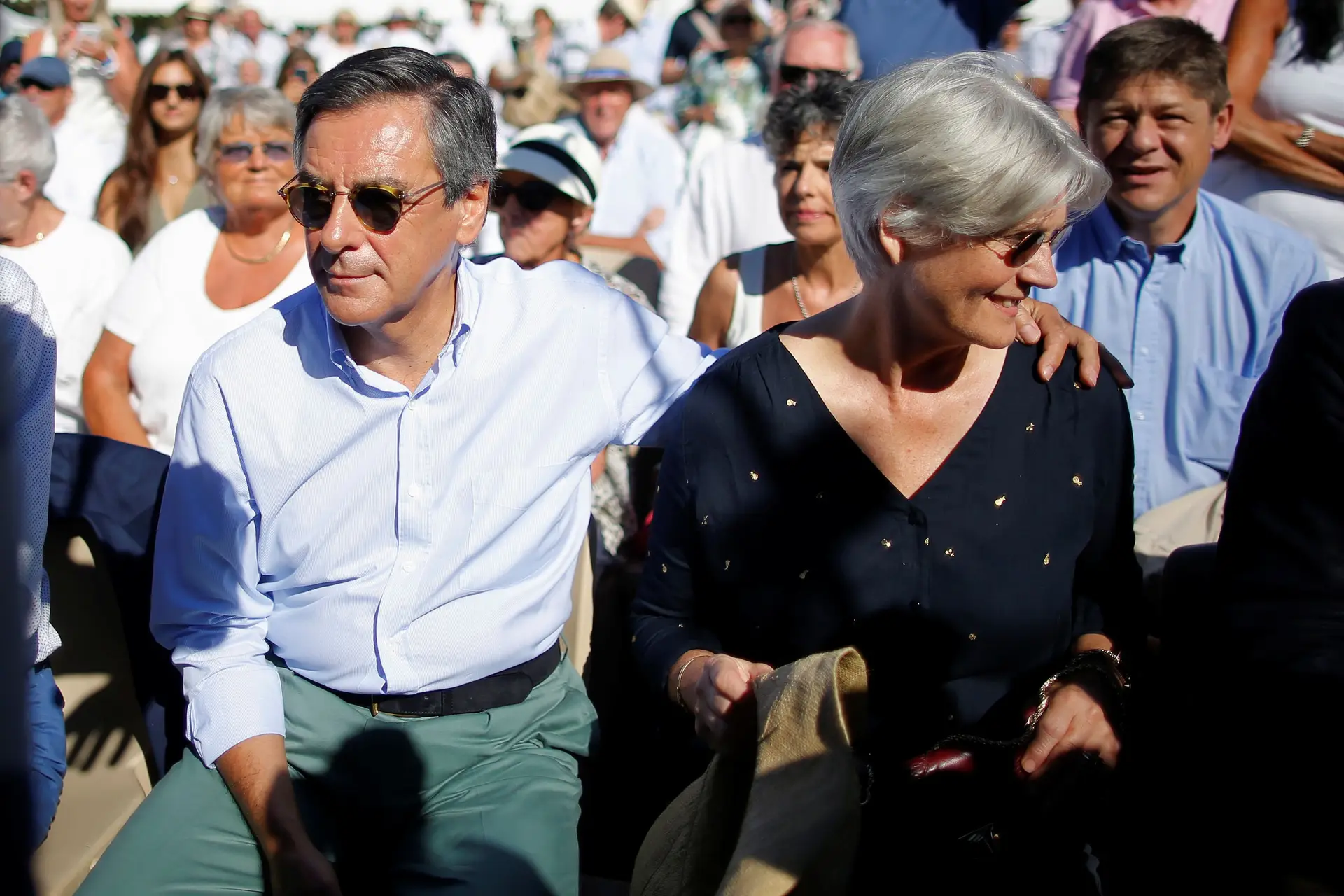 Mulher do ex-primeiro-ministro francês recebeu 500 mil € como assessora parlamentar