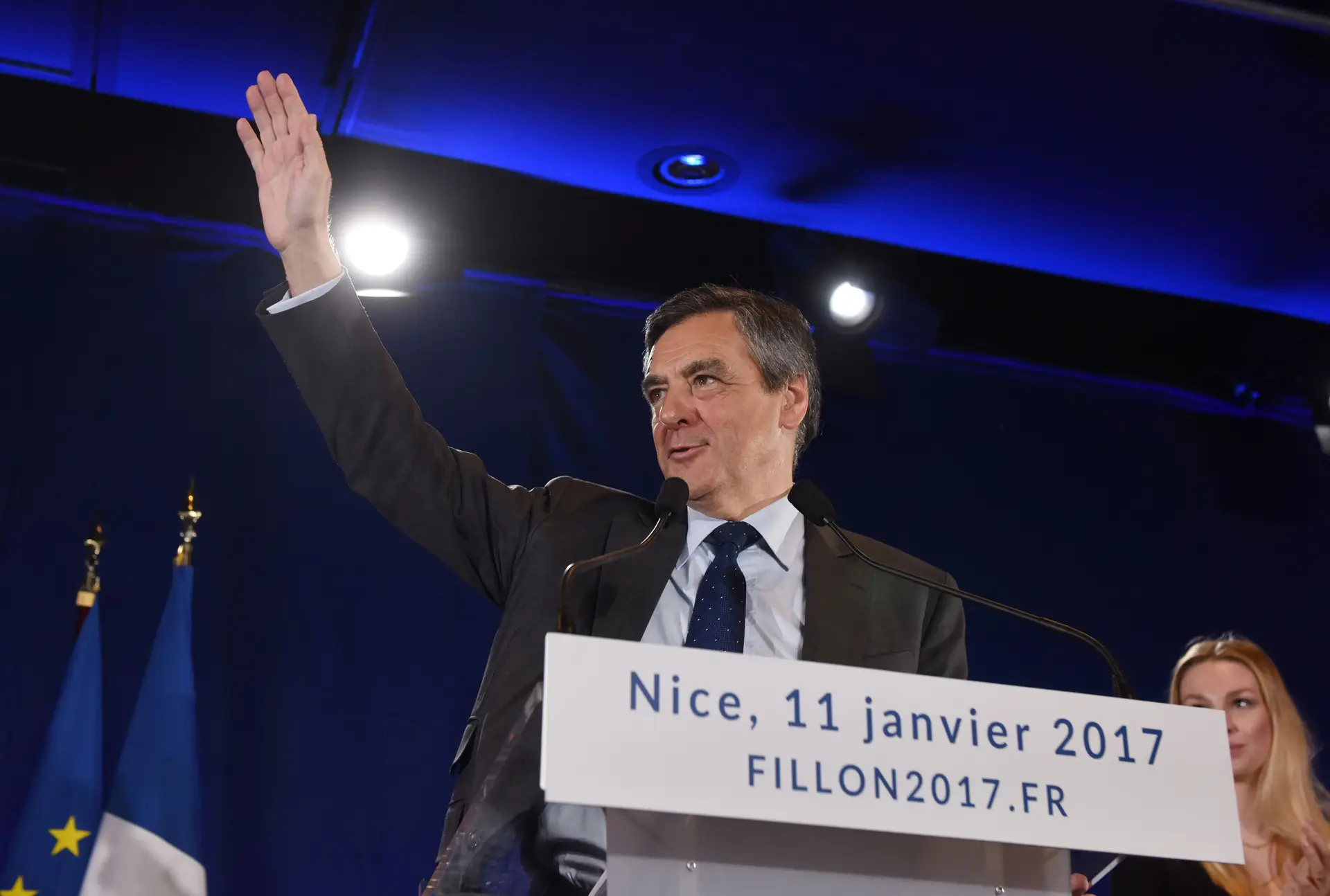 Polícia vai ao Parlamento francês à procura de provas para o caso Fillon