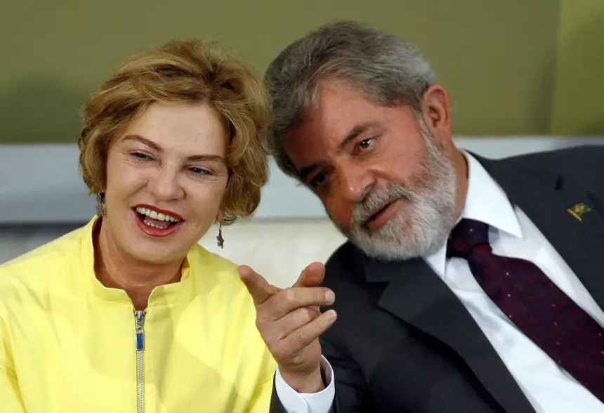 SIC Notícias | Quadro clínico da mulher de Lula da Silva "é irreversível"