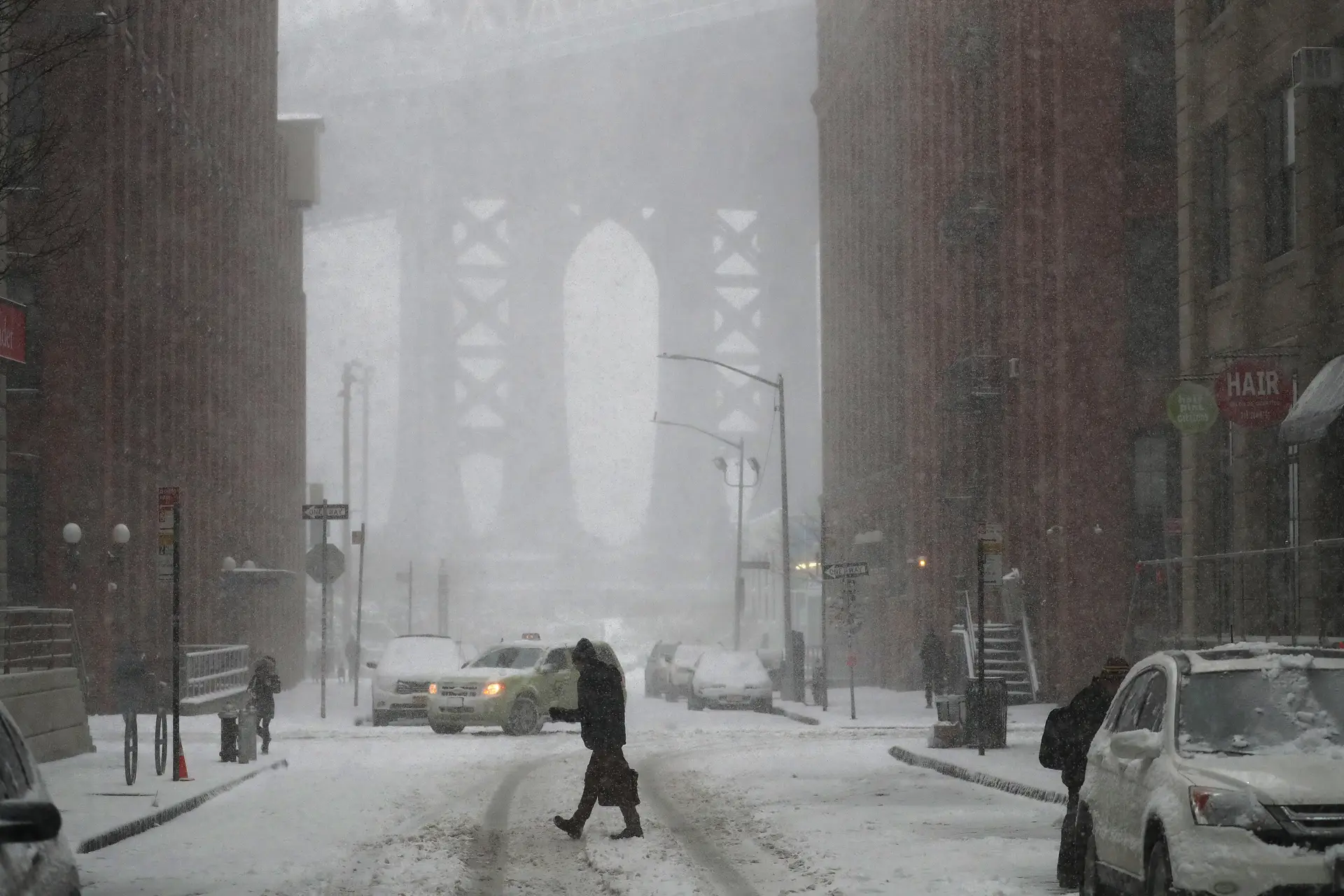 Tempestade de neve atinge Nova Iorque foto