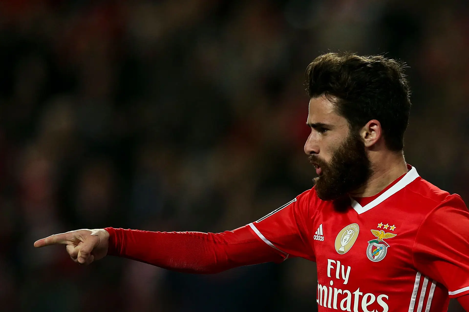 Rafa entra no onze do Benfica, FC Porto sem André Silva