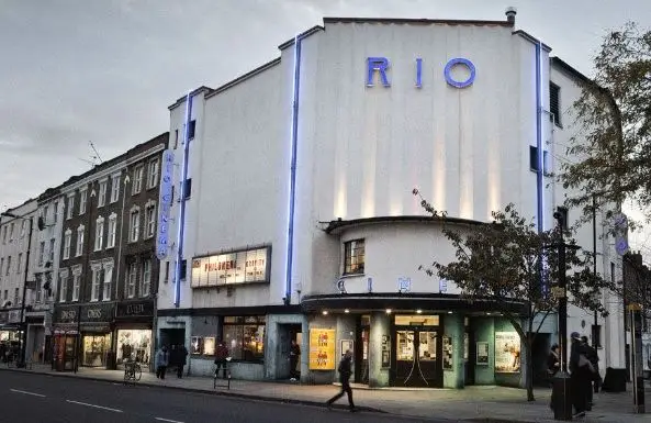 Gafe dos Óscares inspira partida em cinema de Londres
