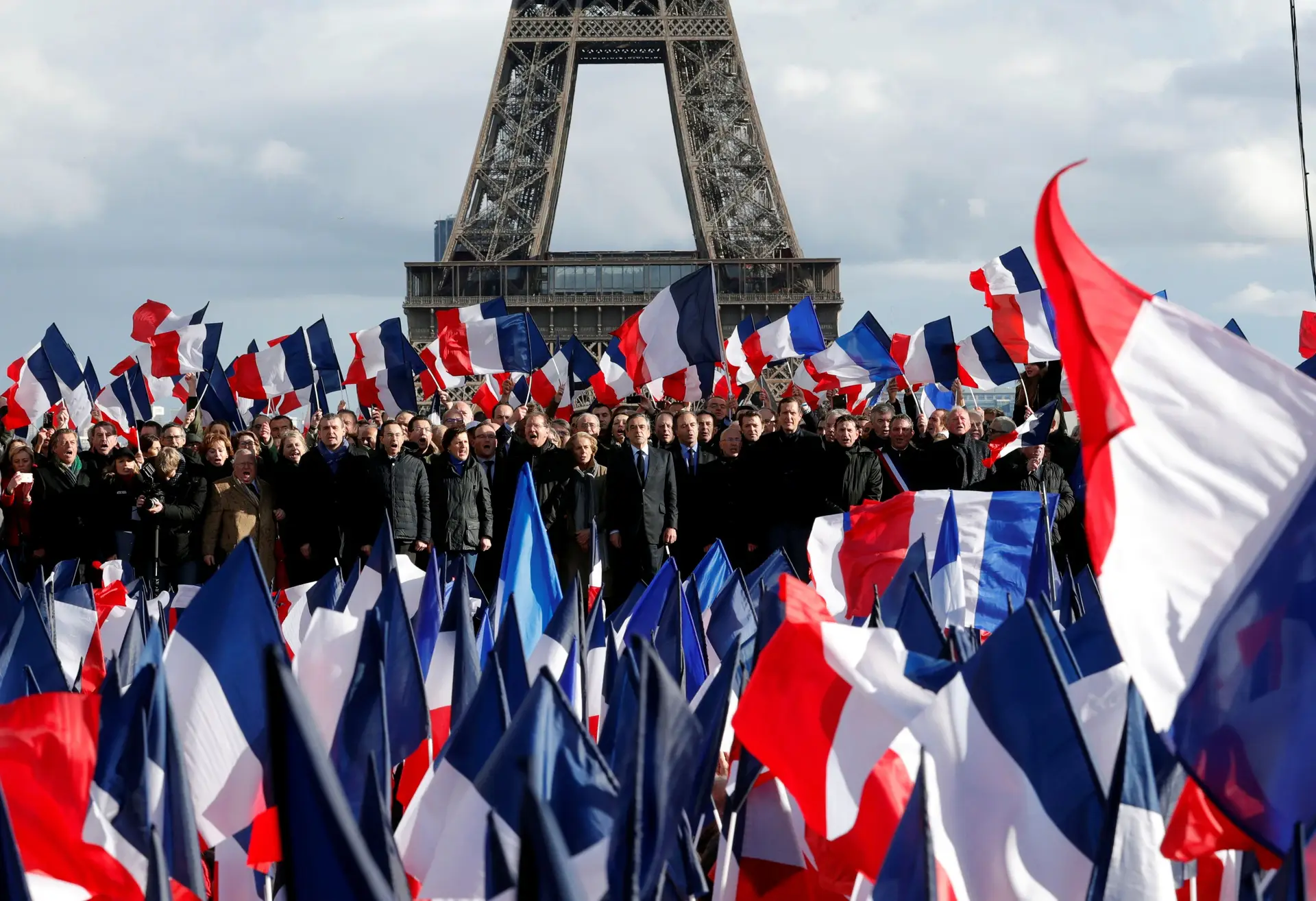 França rejeita voto eletrónico nas legislativas devido ao risco de ciberataques