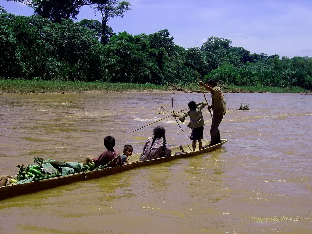 Família Tsimane no norte amazónico da Bolívia