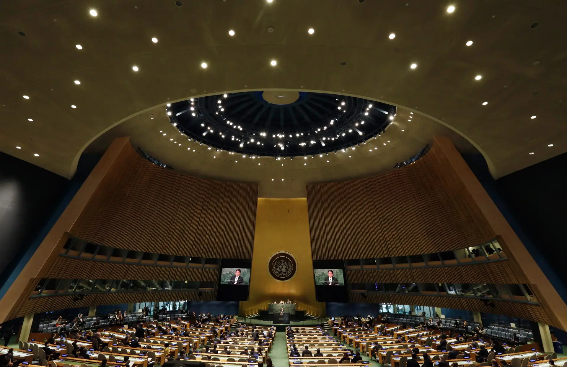 Negociações inéditas na ONU para banir armas nucleares