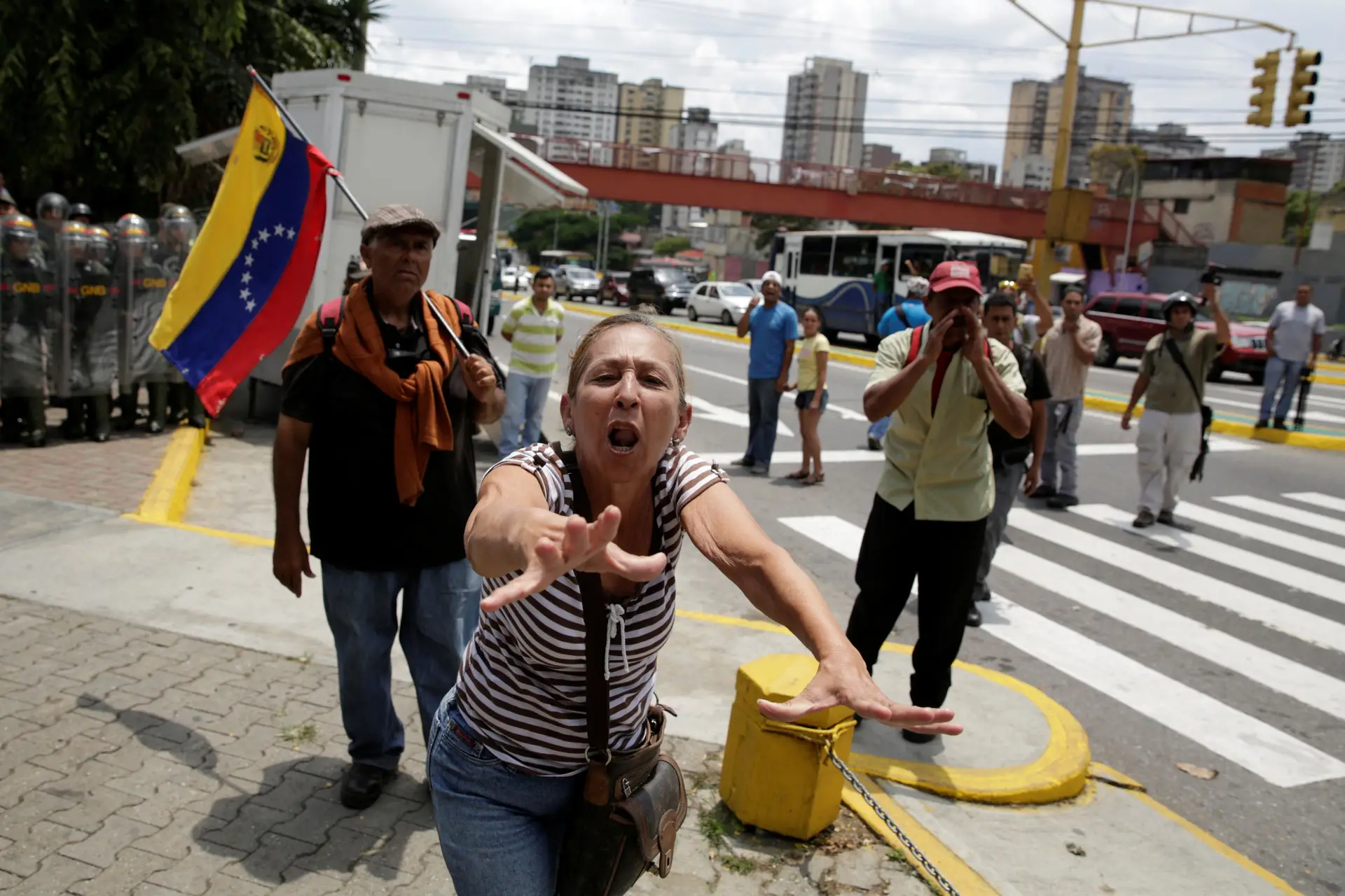 Peru retira embaixador devido a rutura constitucional na Venezuela