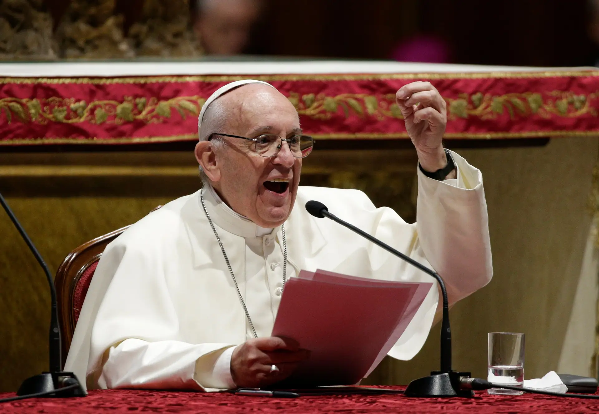 Visita do papa a Fátima renova interesse editorial