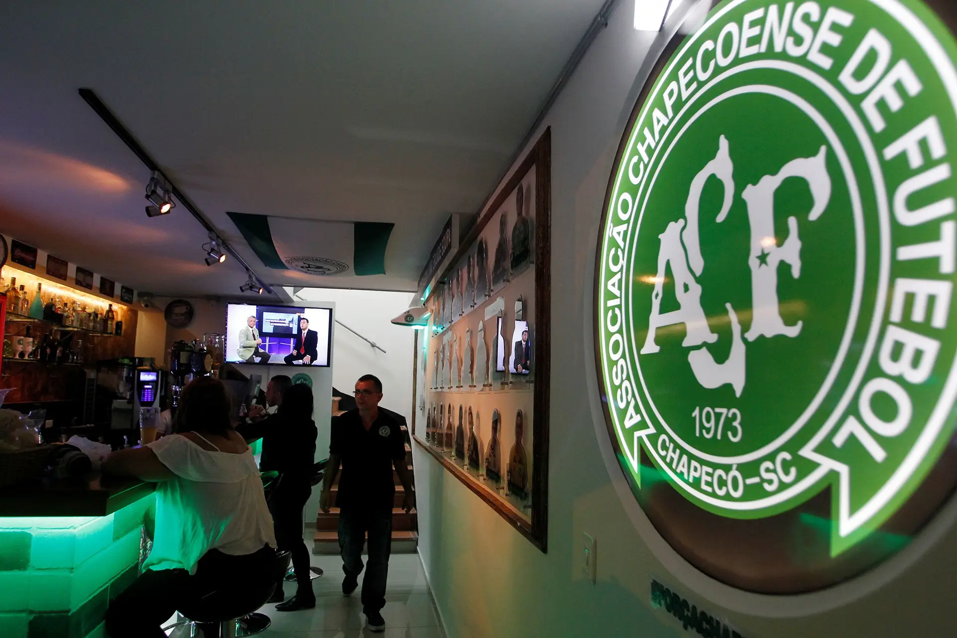 Chapecoense vence Atlético Nacional quatro meses após acidente aéreo