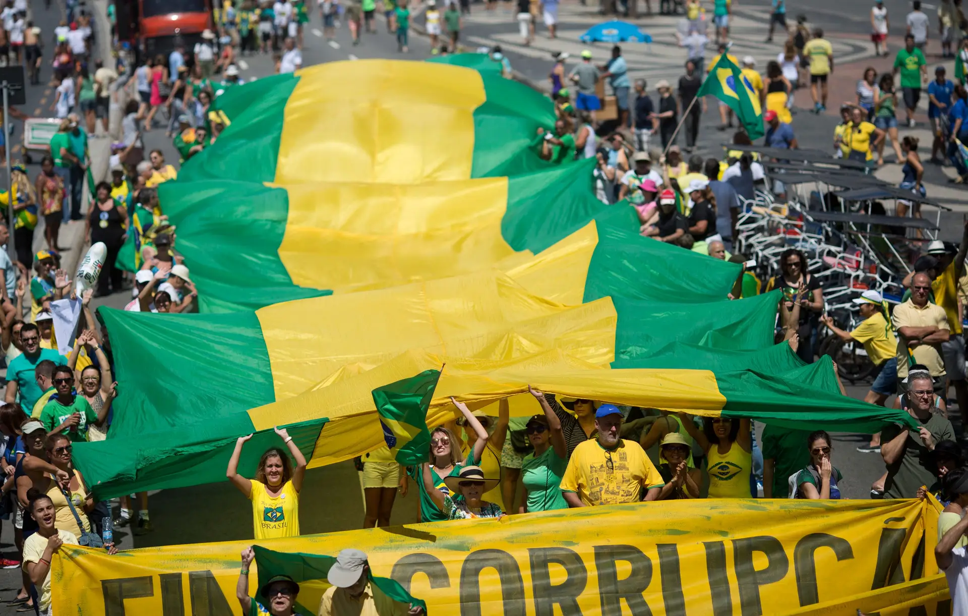 Suíça apreendeu 940 milhões de euros em ativos ligados à Lava Jato