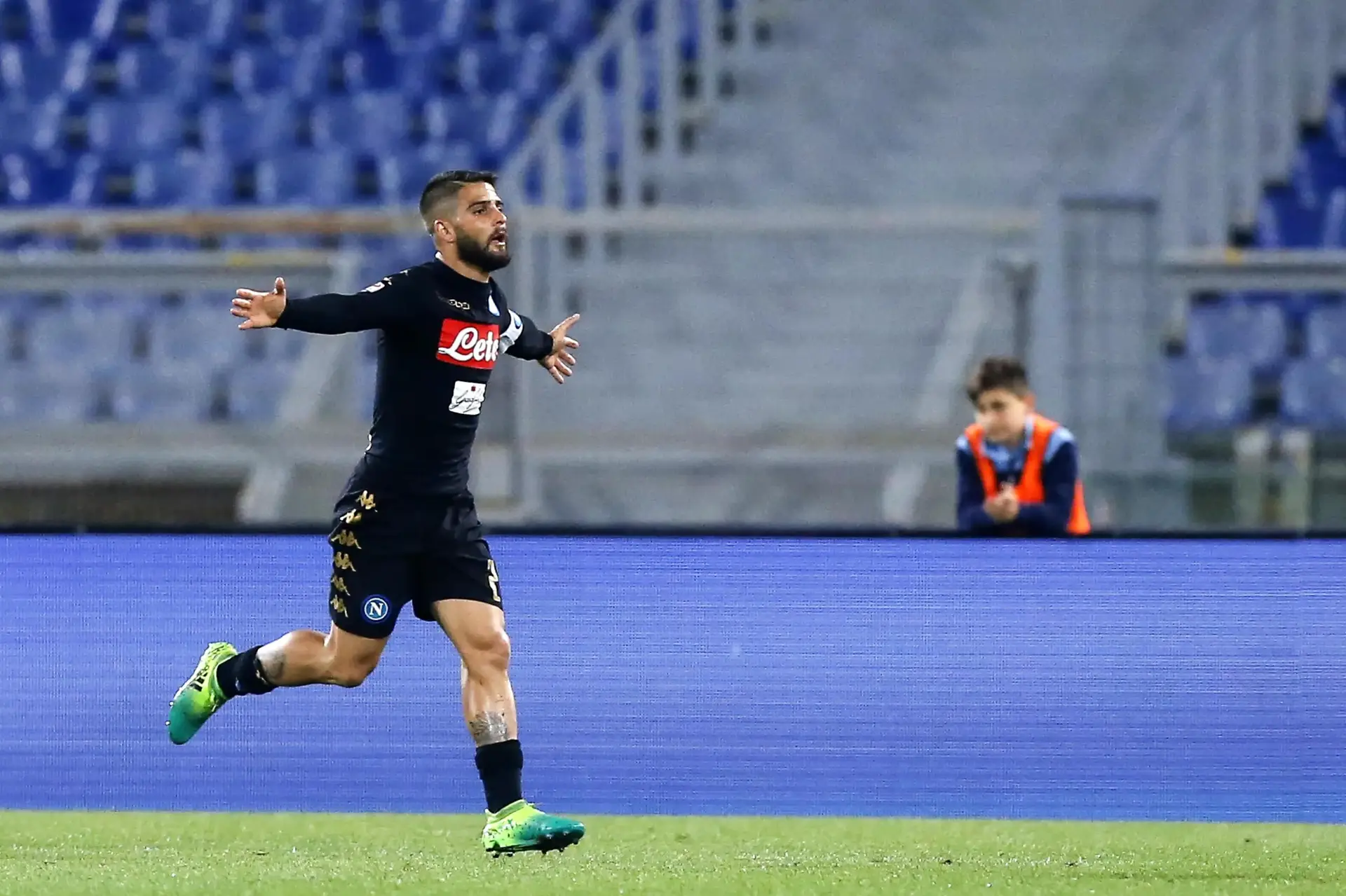 Nápoles vence Lazio e consolida terceiro lugar da liga italiana
