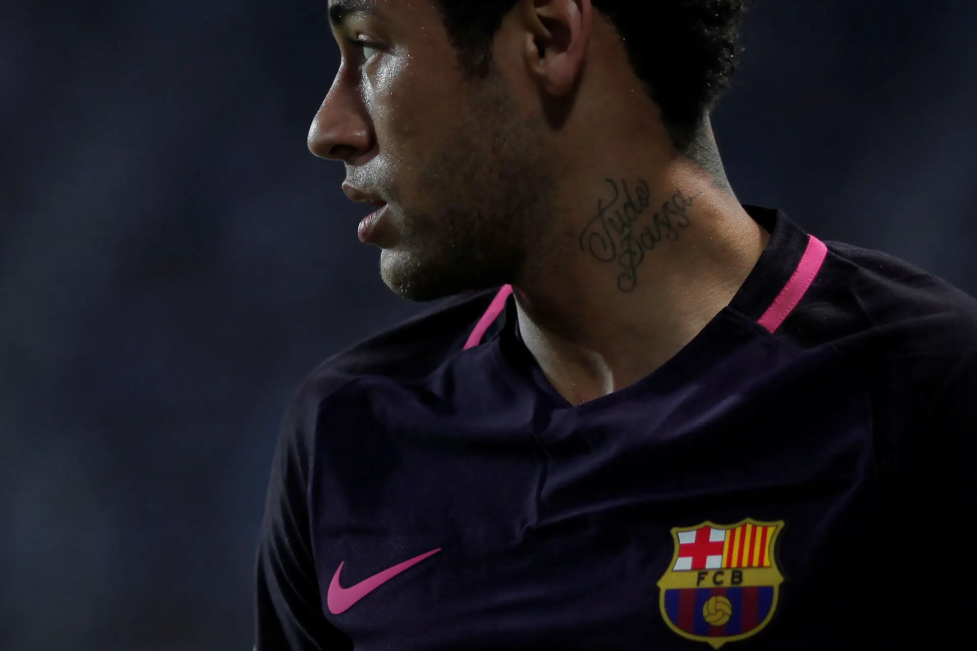 Neymar suspenso por três jogos e falha clássico com o Real Madrid