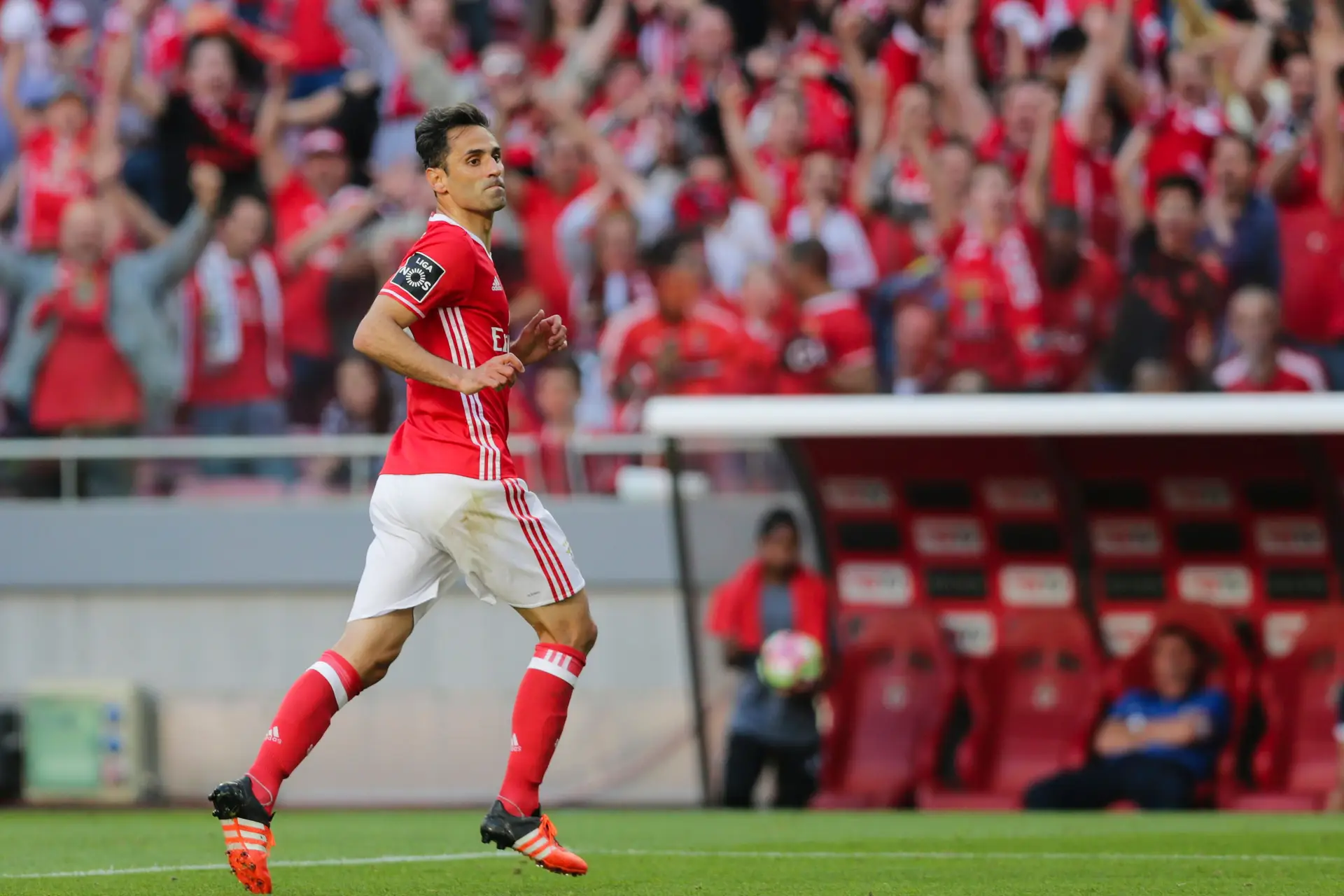 Benfica goleia o Marítimo por 3-0