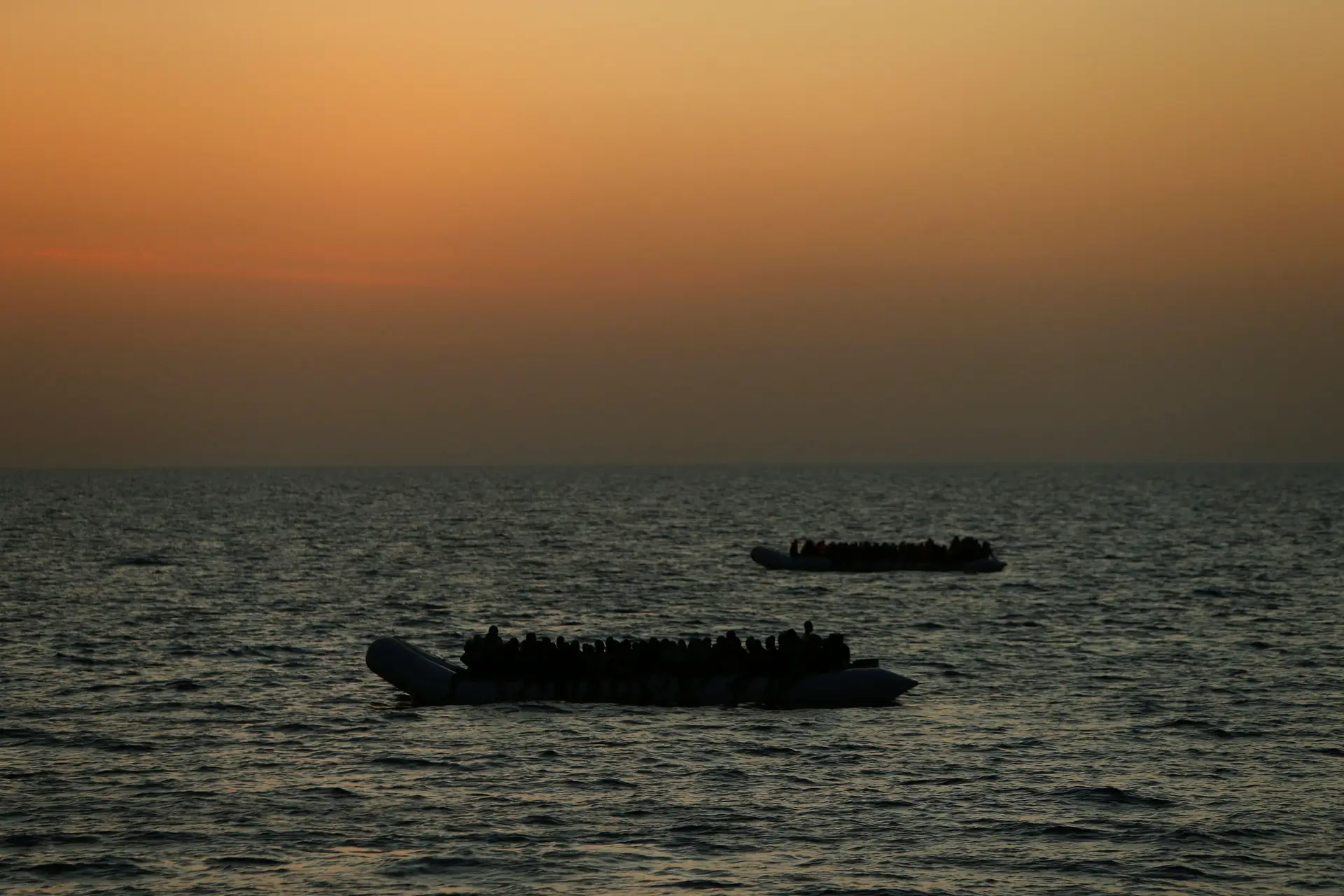 Cerca de 4.500 migrantes resgatados hoje no Mediterrâneo