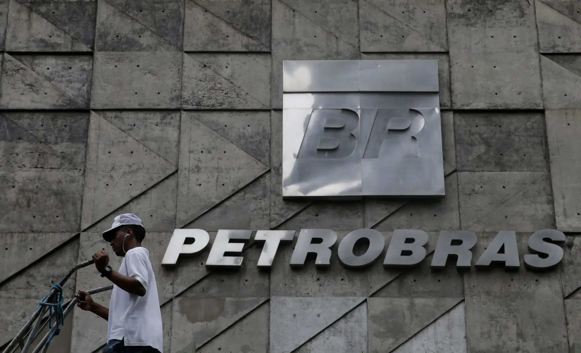 Petrobras recupera milhões de euros desviados em esquemas de corrupção