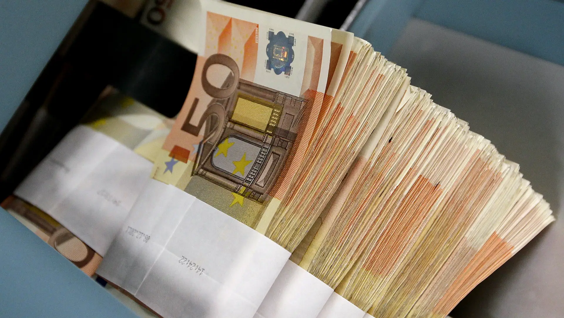 Dívida pública atinge novo máximo histórico em maio