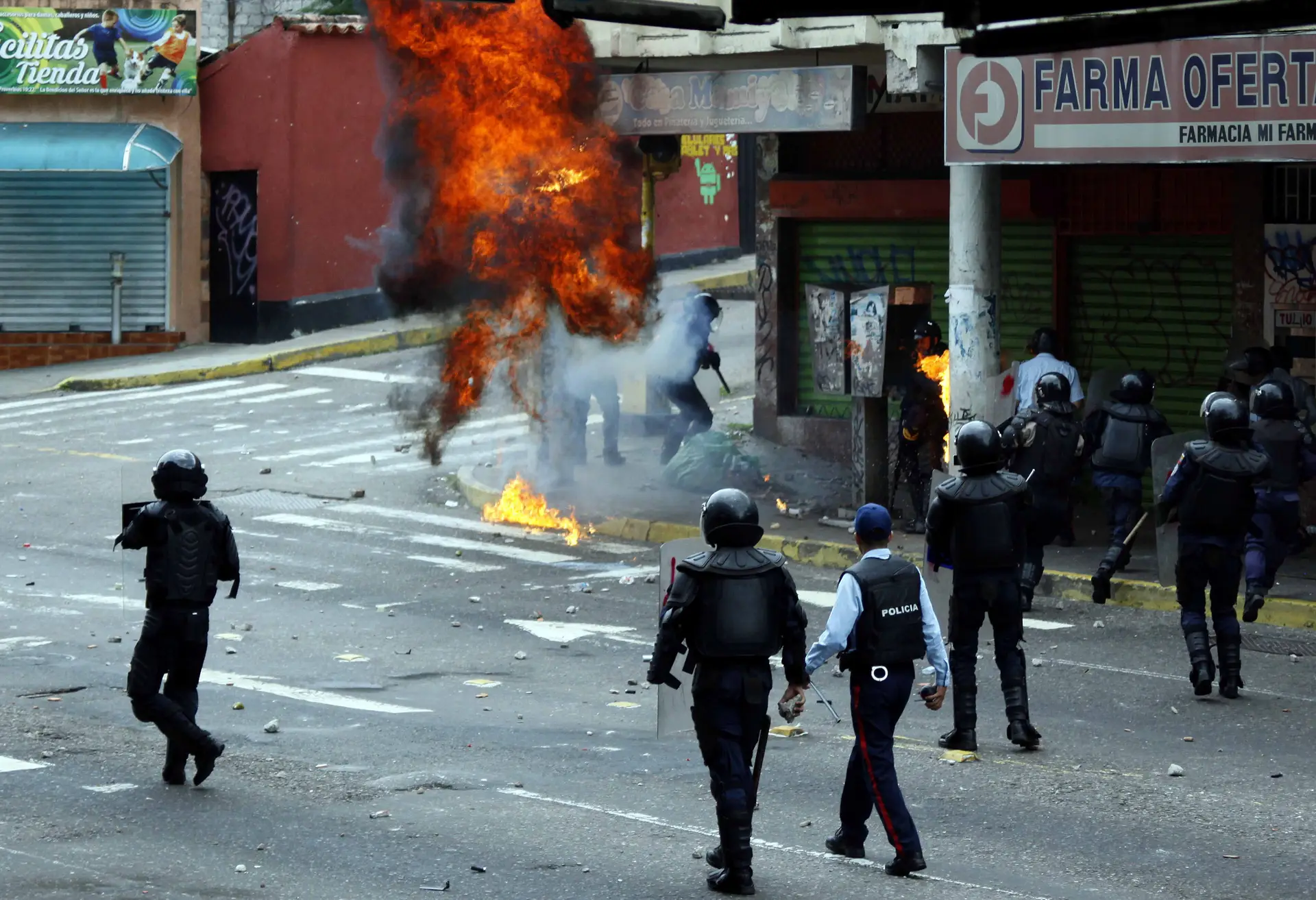 Tribunal venezuelano ordena detenção de 14 militares por morte de manifestante