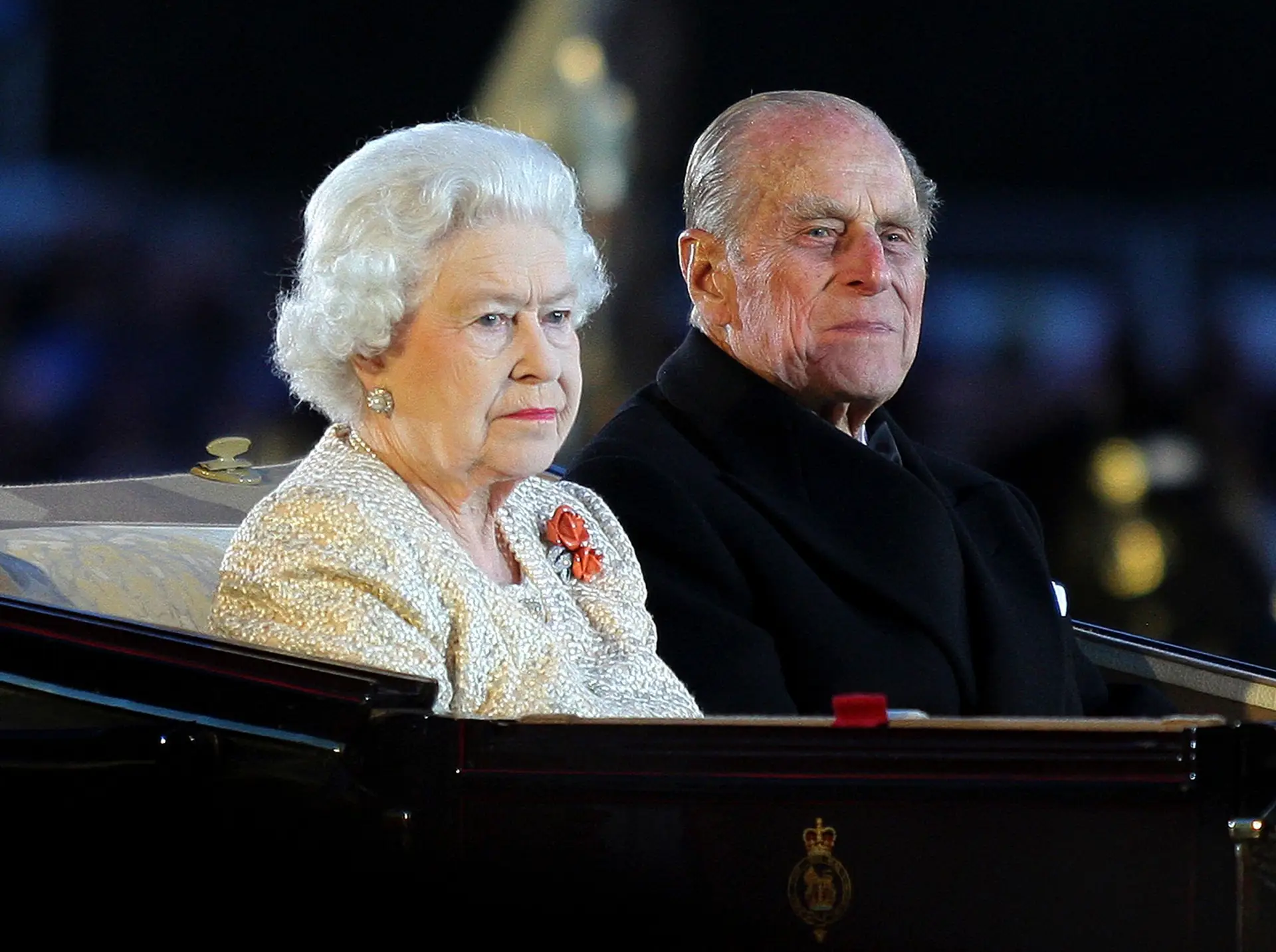 Marido da rainha Isabel II vai abandonar todas as funções reais