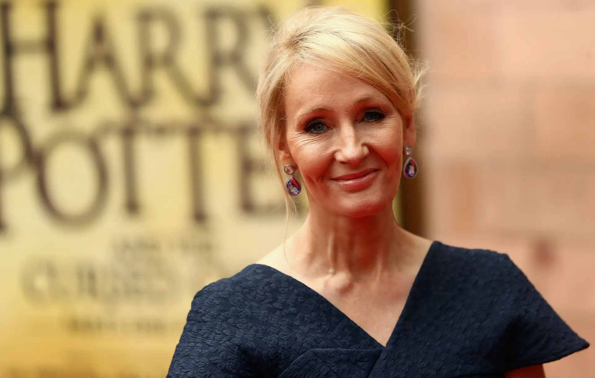 Galeria - J.K. Rowling comemora a entrada do filho de Harry Potter em  Hogwarts