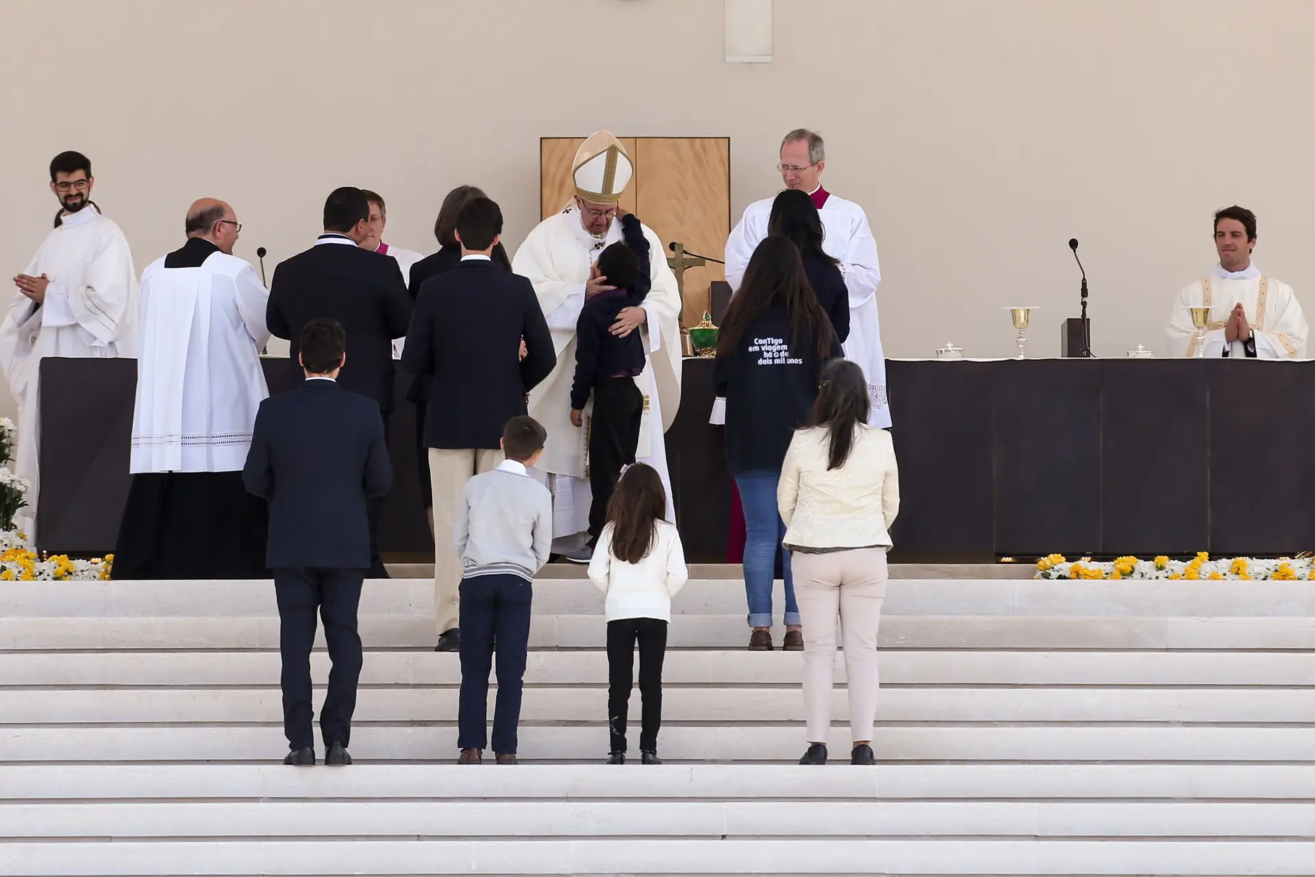 Papa pede protecção aos civis e aos hospitais e a libertação dos reféns —