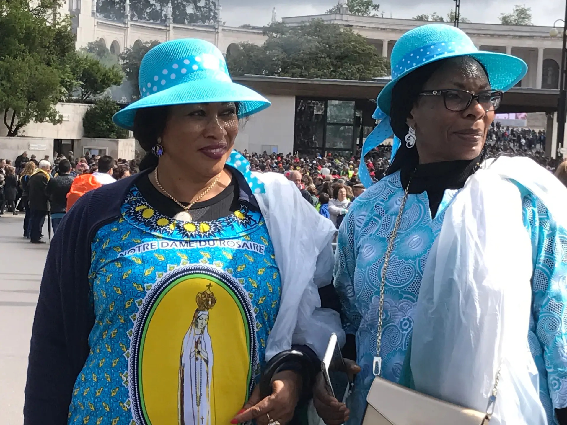 Peulini Tallin e Nkechi Anayedi vieram de propósito da Nigéria para a  Peregrinação de Fátima com o Papa Francisco. Chegaram em busca de fé para levarem, para a Nigéria, o amor do mundo inteiro.