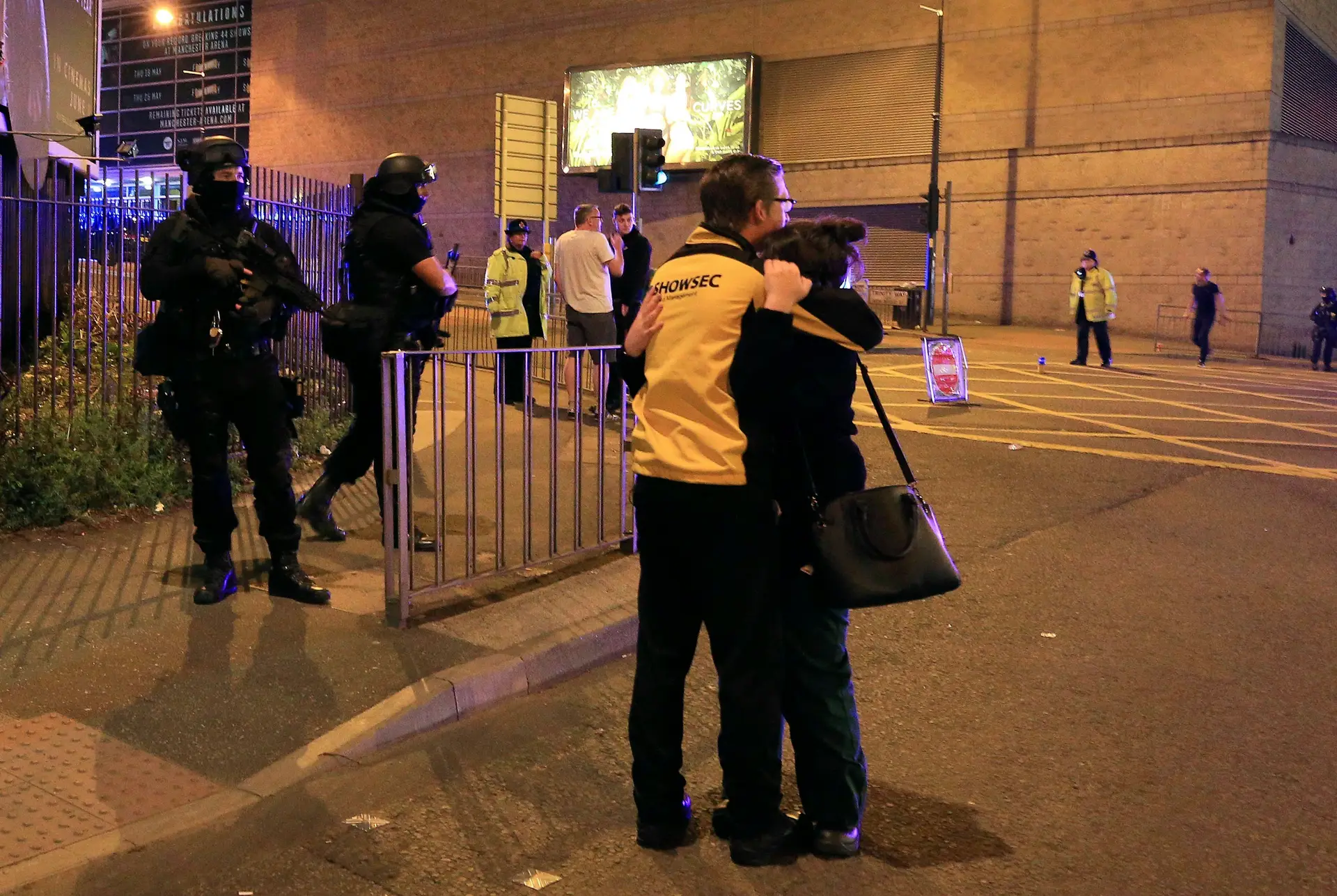O atentado que na segunda-feira matou pelo menos 22 pessoas, além do atacante, e feriu 59 em Manchester, noroeste de Inglaterra, é o mais recente de uma série de ataques na Europa atribuídos a extremistas islâmicos.