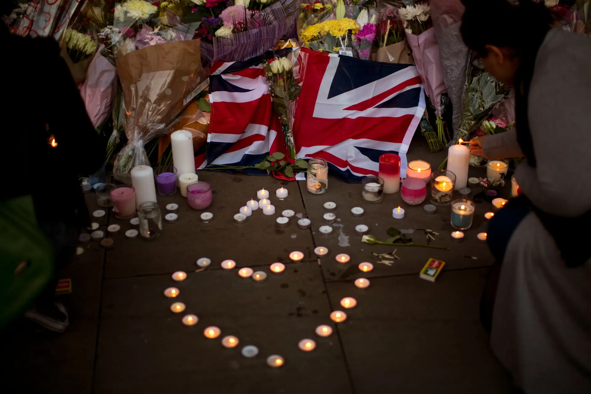 Autor do atentado em Manchester "provavelmente não agiu sozinho"