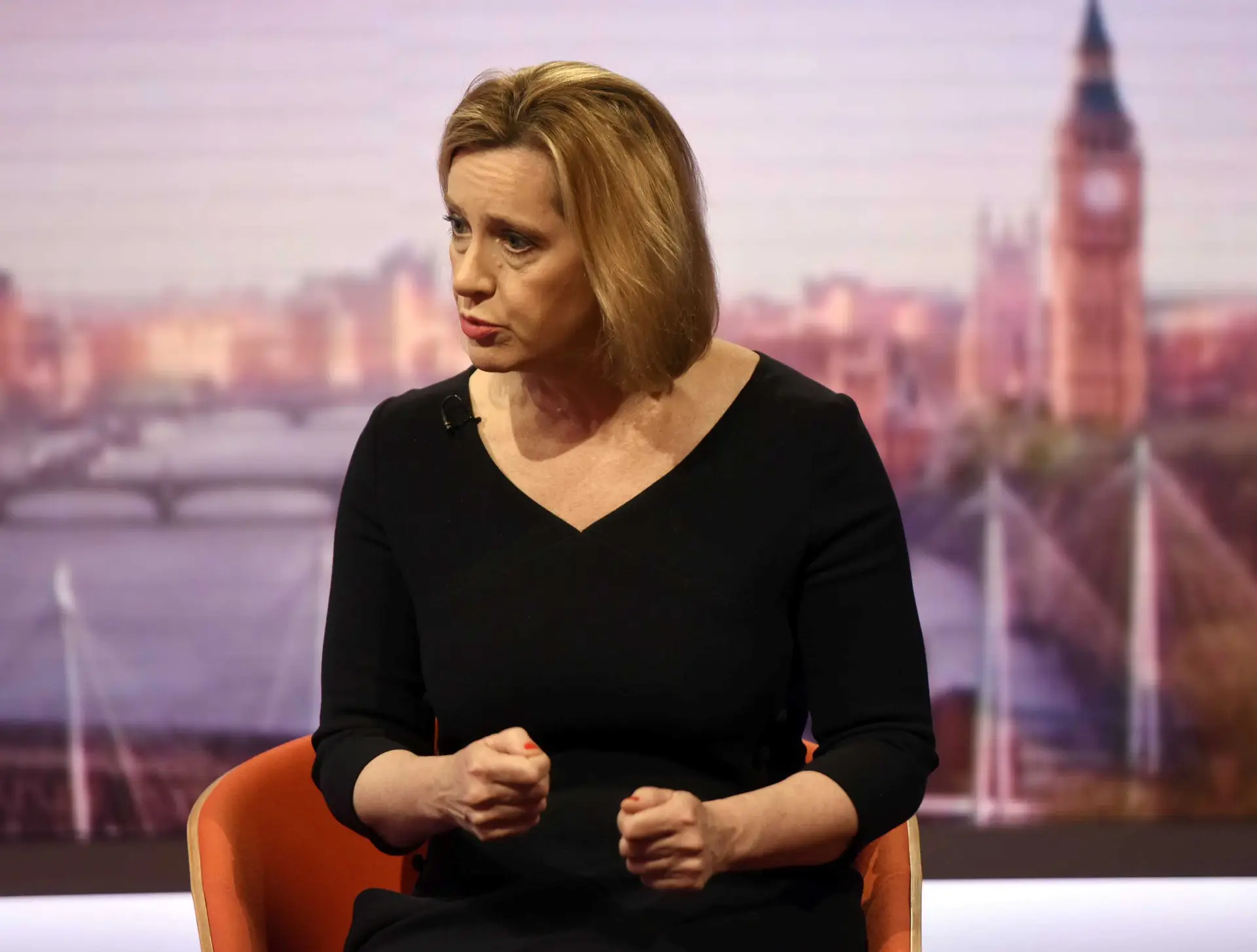 A ministra britânica do Interior, Amber Rudd , considerou que a abertura do inquérito no Mi5 é um primeiro passo no apuramento da verdade.