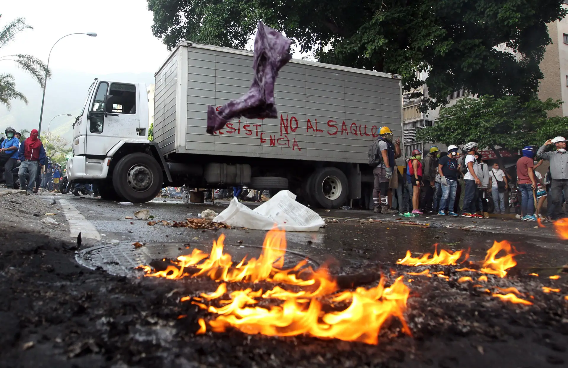 Onda de violência na Venezuela promete continuar