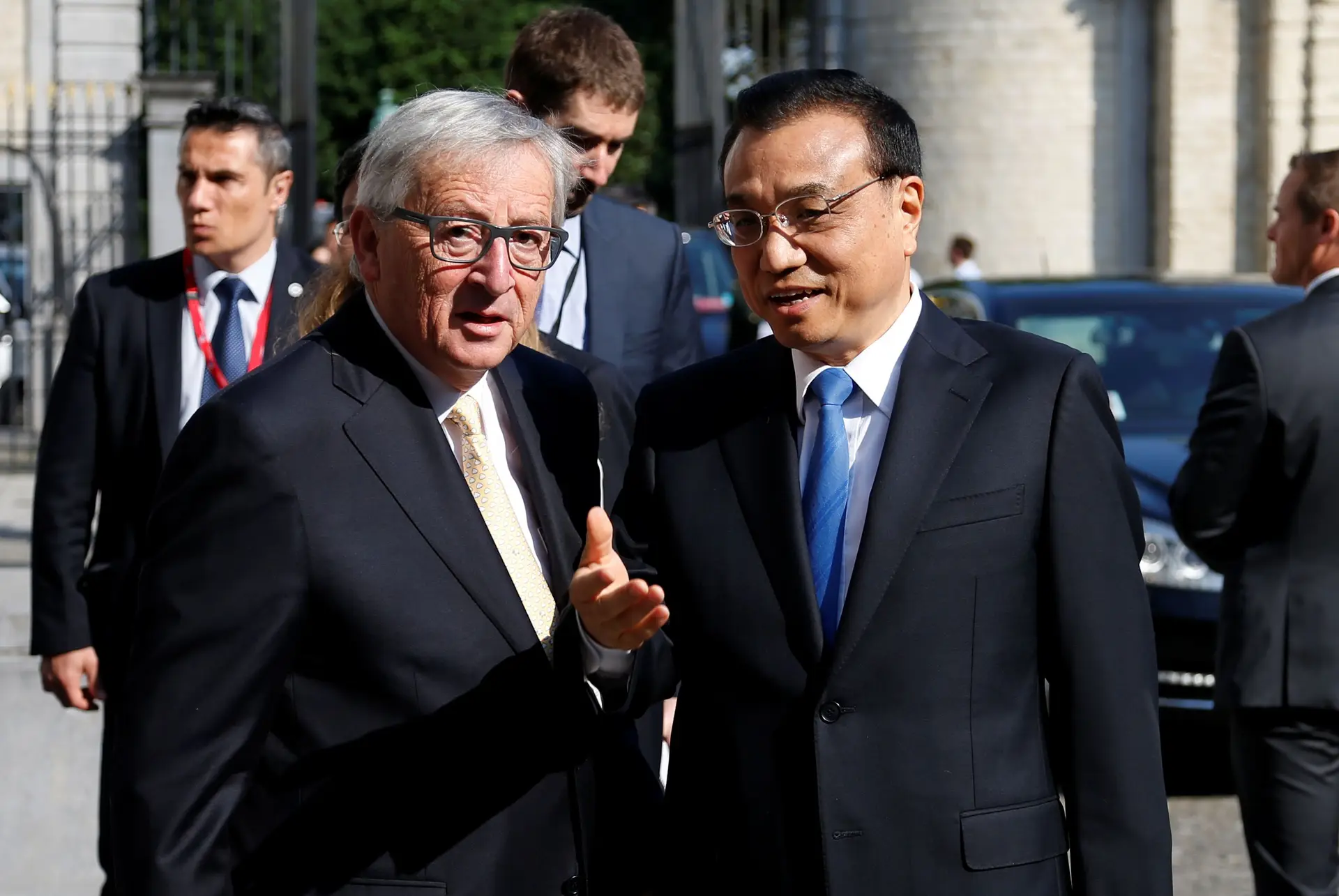 "Não há marcha atrás" no acordo de Paris, diz Juncker