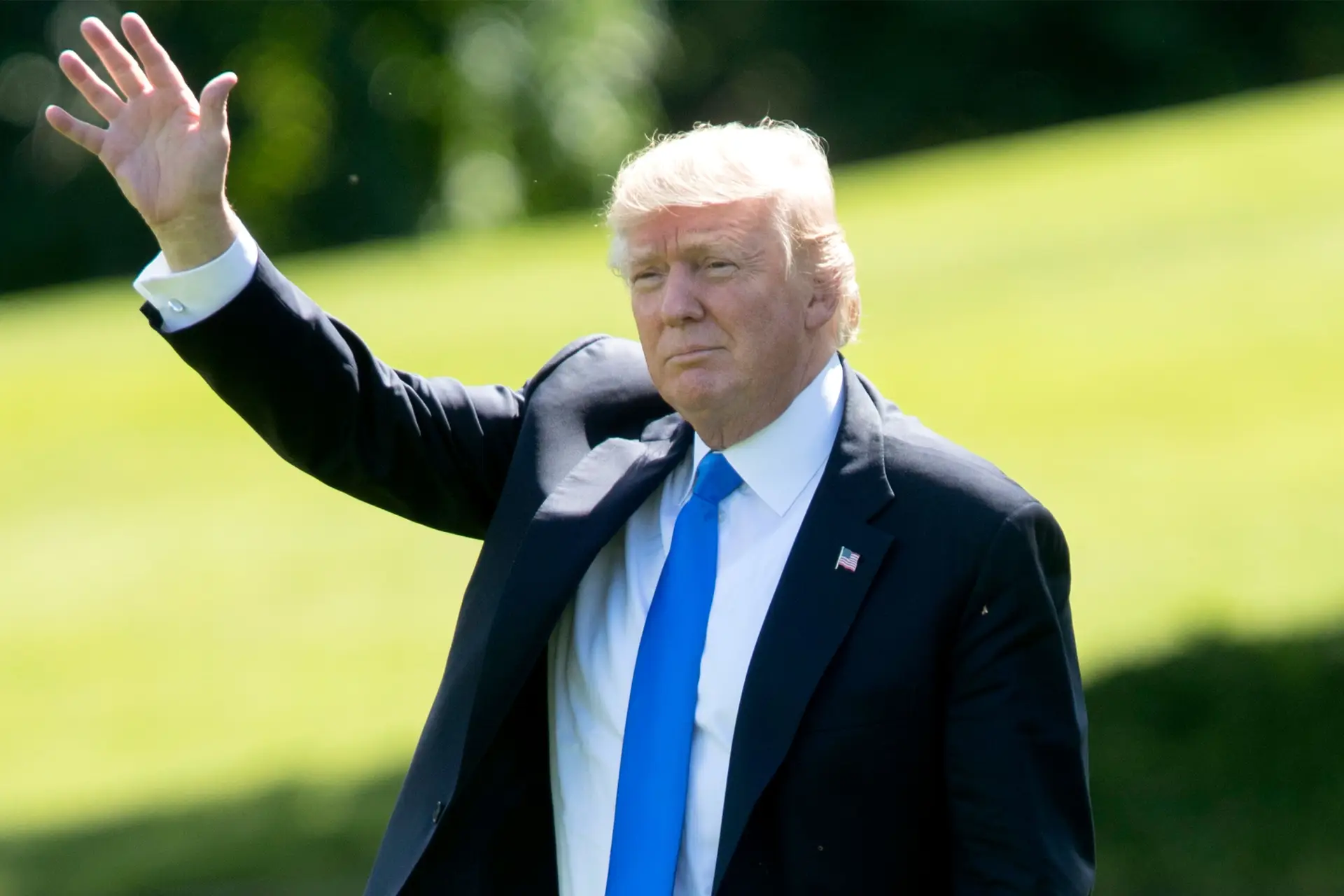Trump pronto para testemunhar sobre polémica com ex-diretor do FBI