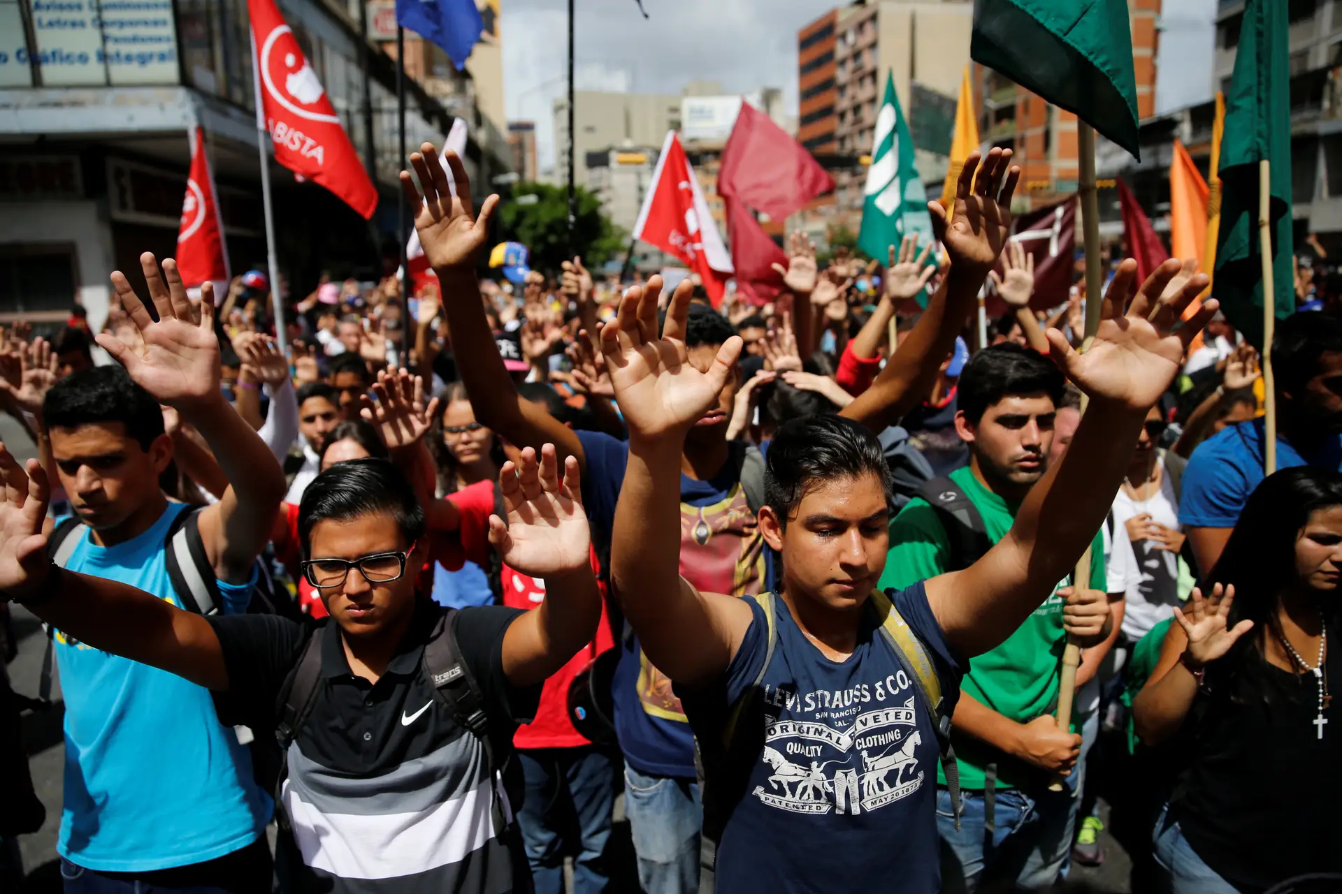 Protesto da oposição contra a censura junta 2.000 pessoas em Caracas