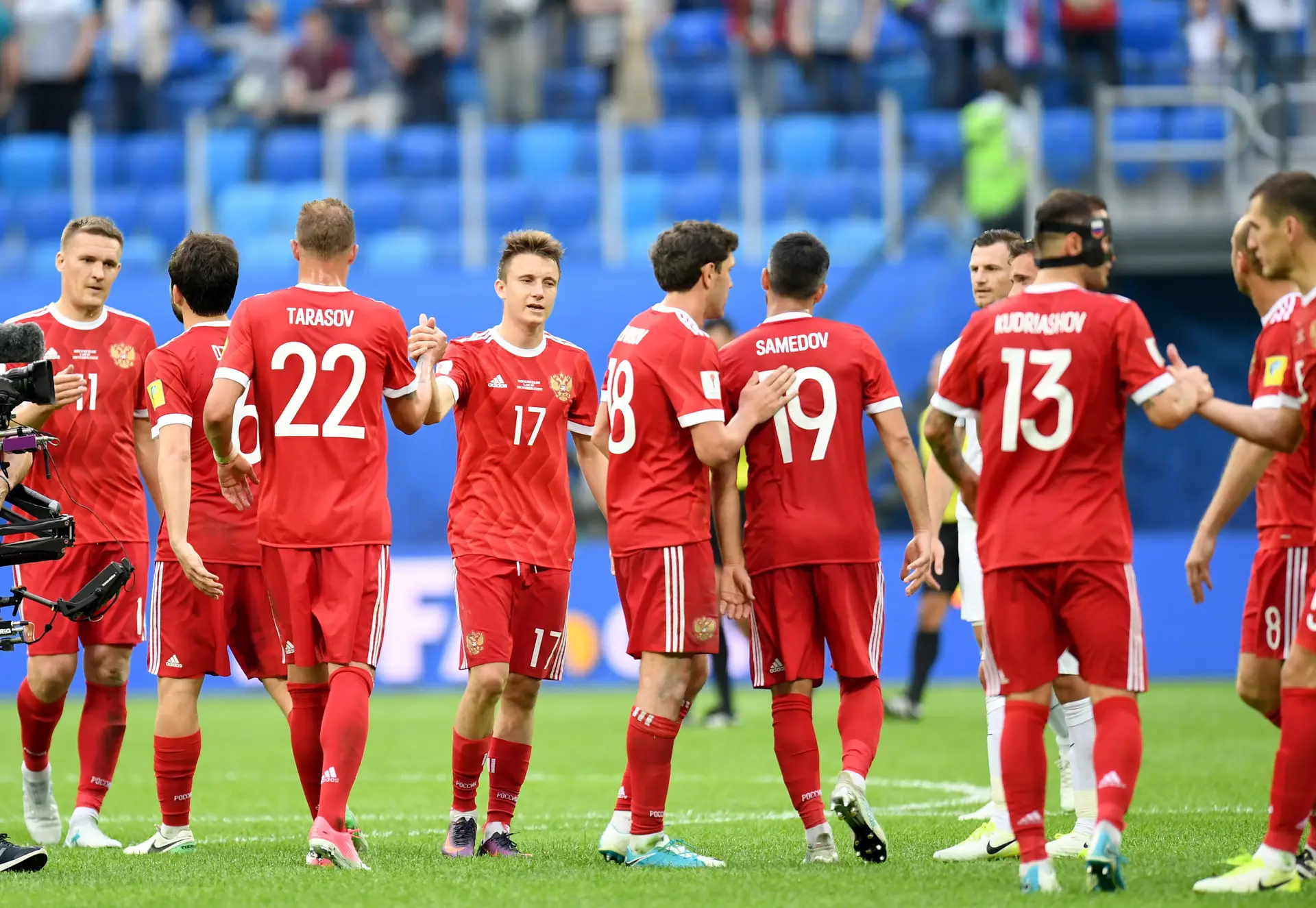 Rússia vence a Nova Zelândia no jogo de abertura
