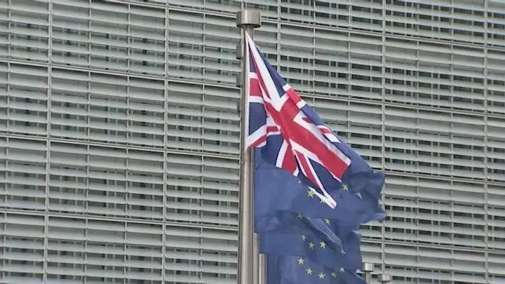 Bruxelas quer mais "clarificações" após segunda ronda negocial para o Brexit